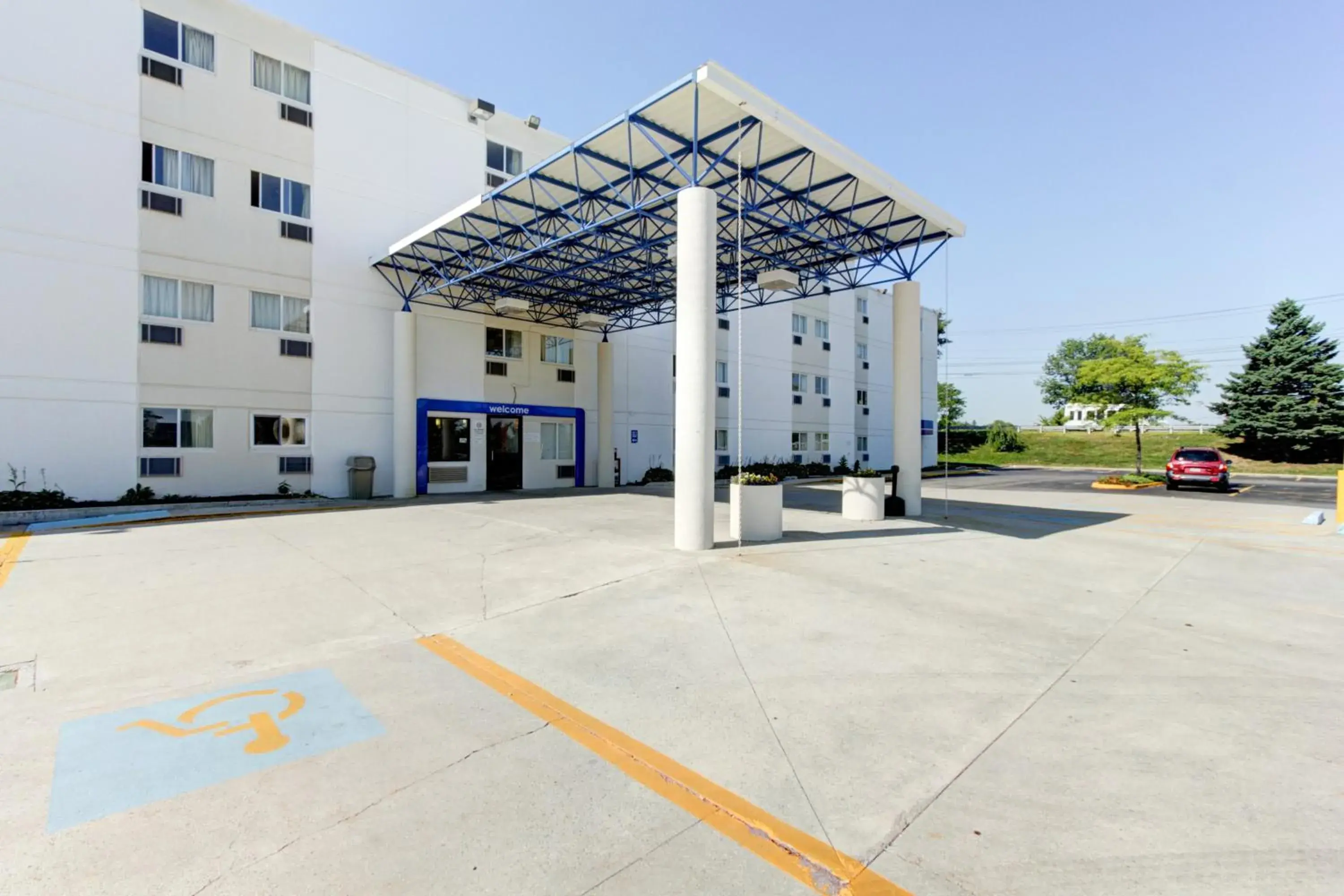 Facade/entrance, Property Building in Motel 6 Portland, ME