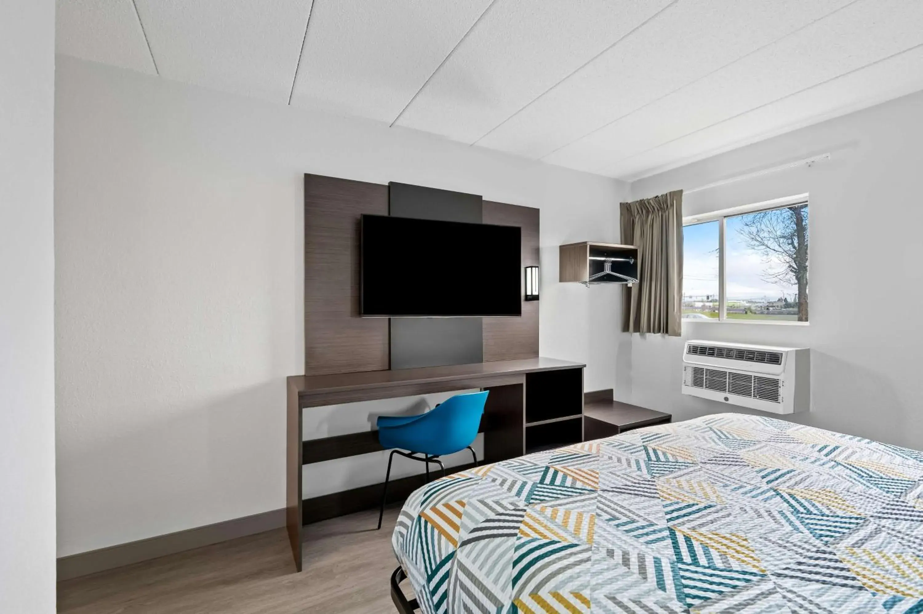 Bedroom, Bed in Motel 6-Portland, ME Bedroom, Bed in Motel 6-Portland, ME