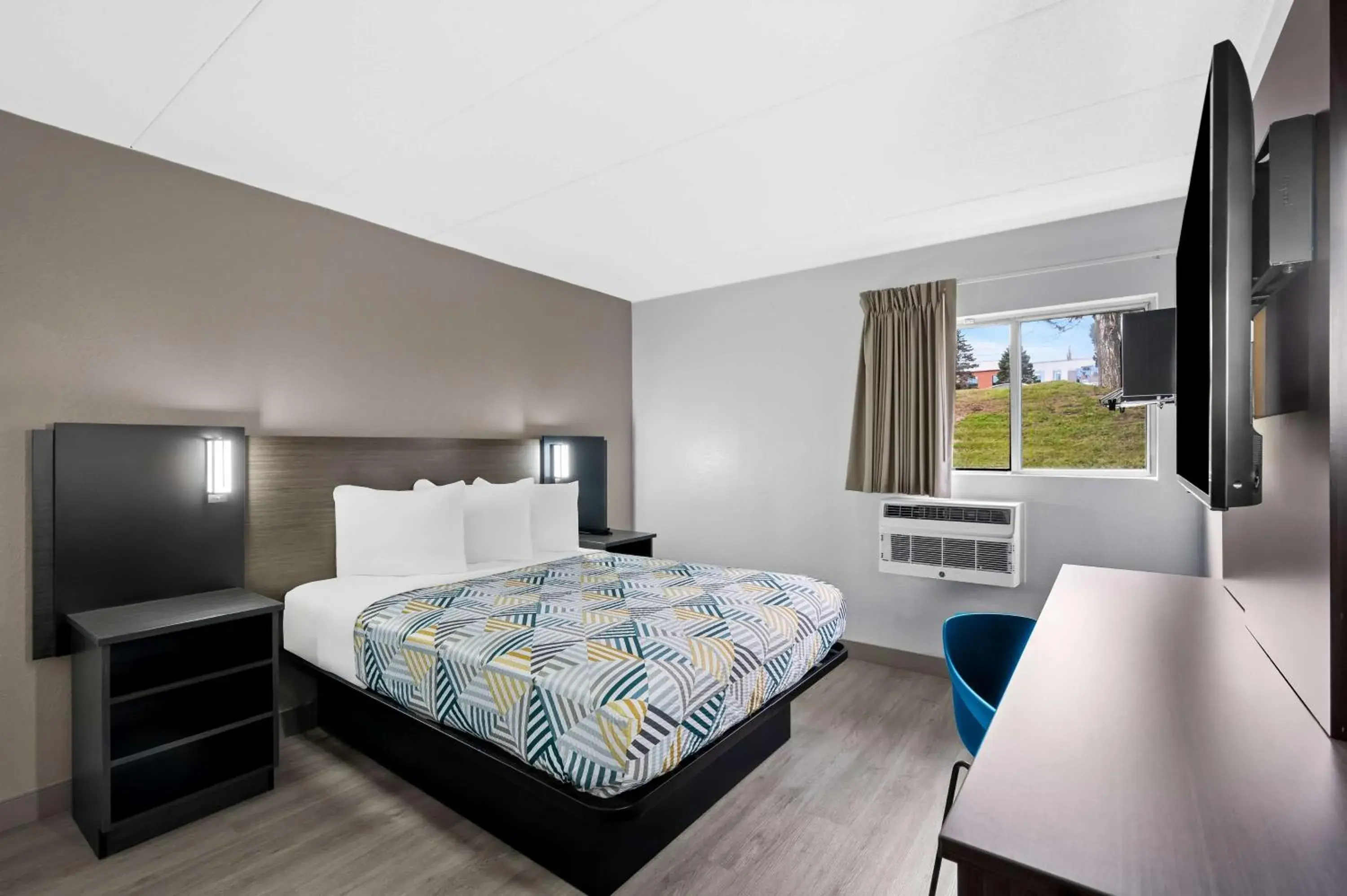 Bedroom, Bed in Motel 6-Portland, ME Bedroom, Bed in Motel 6-Portland, ME