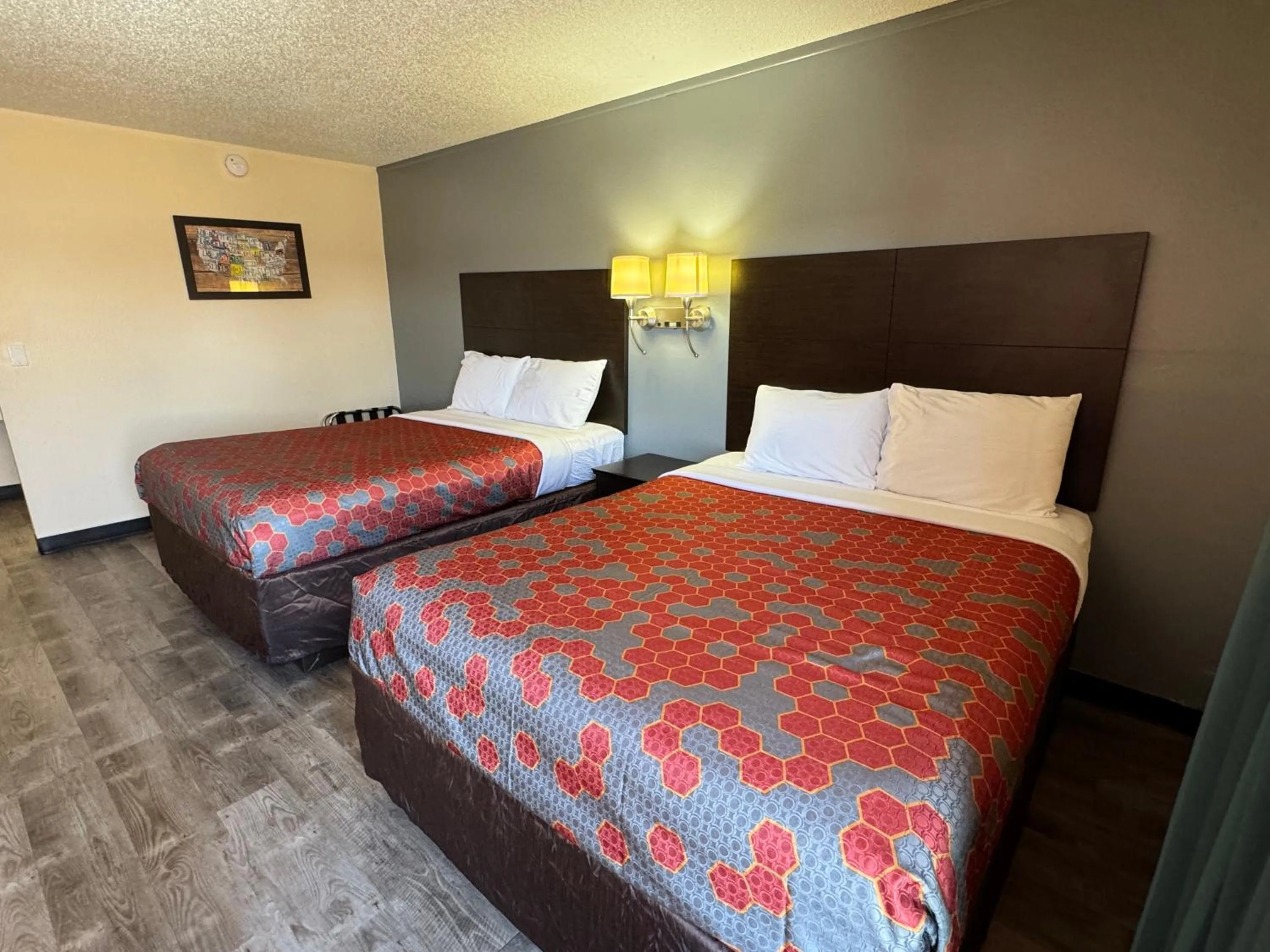 Bed in Econo Lodge Waite Park - St Cloud