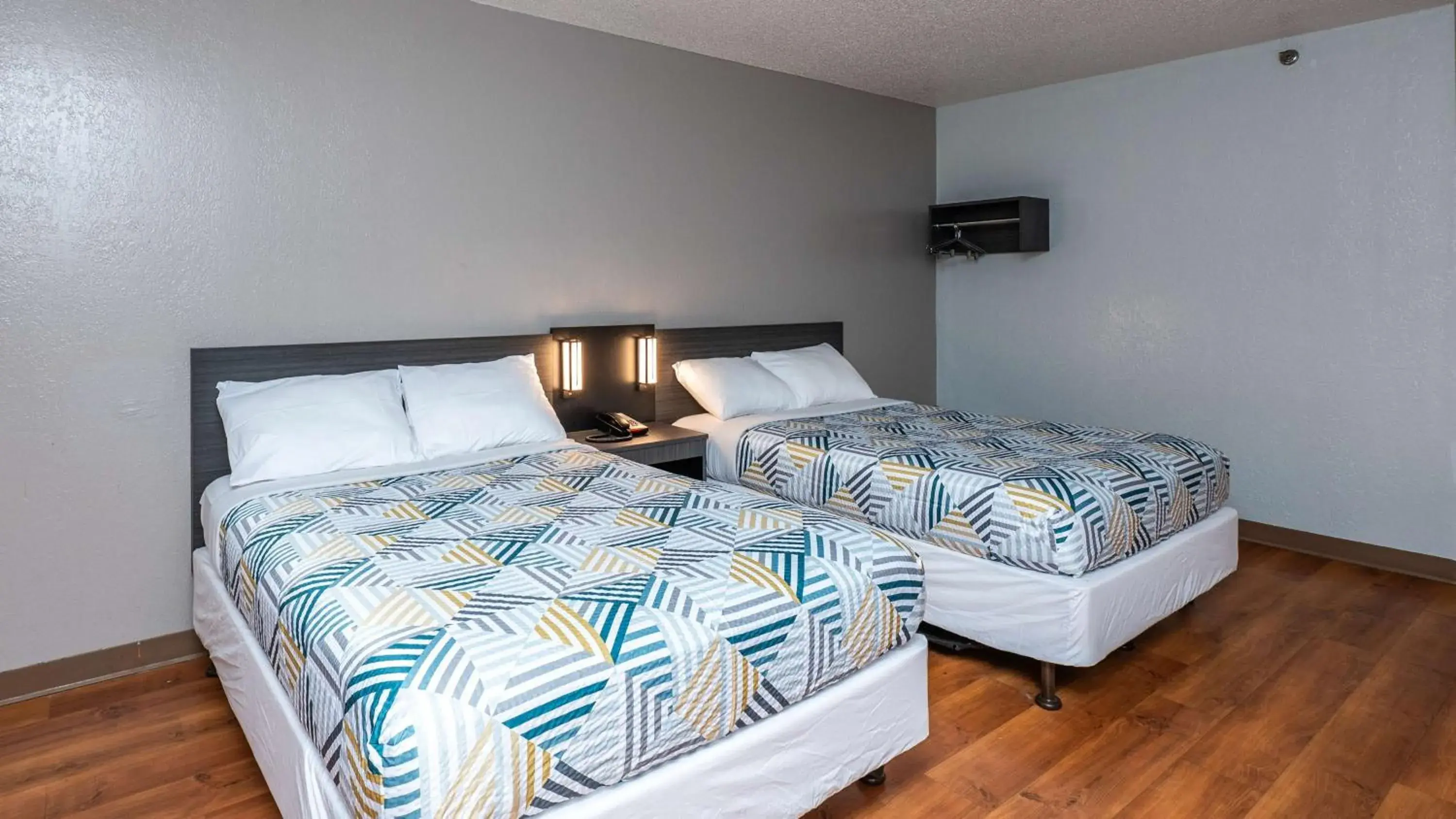 Bedroom, Bed in Motel 6-Branford, CT - New Haven Bedroom, Bed in Motel 6-Branford, CT - New Haven