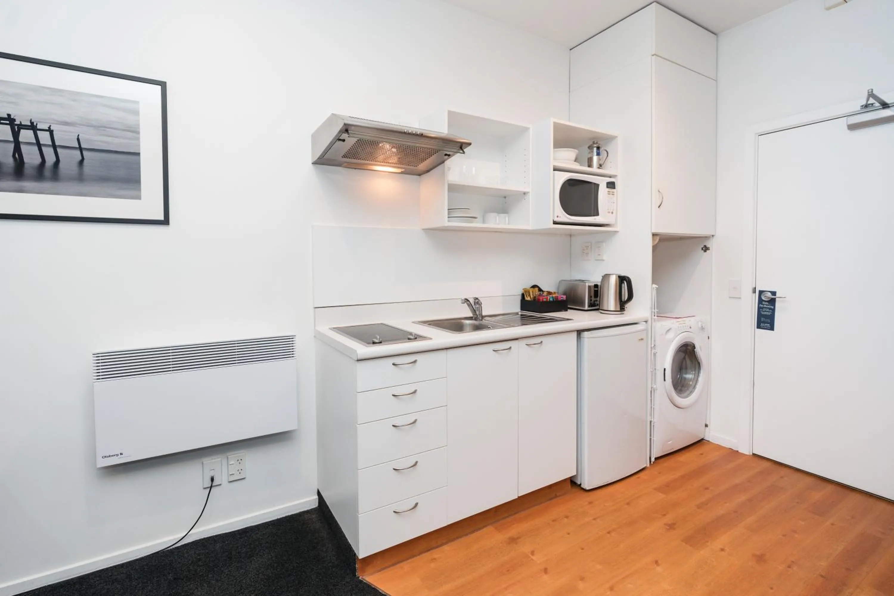 Coffee/tea facilities in Gilmer Apartment Hotel