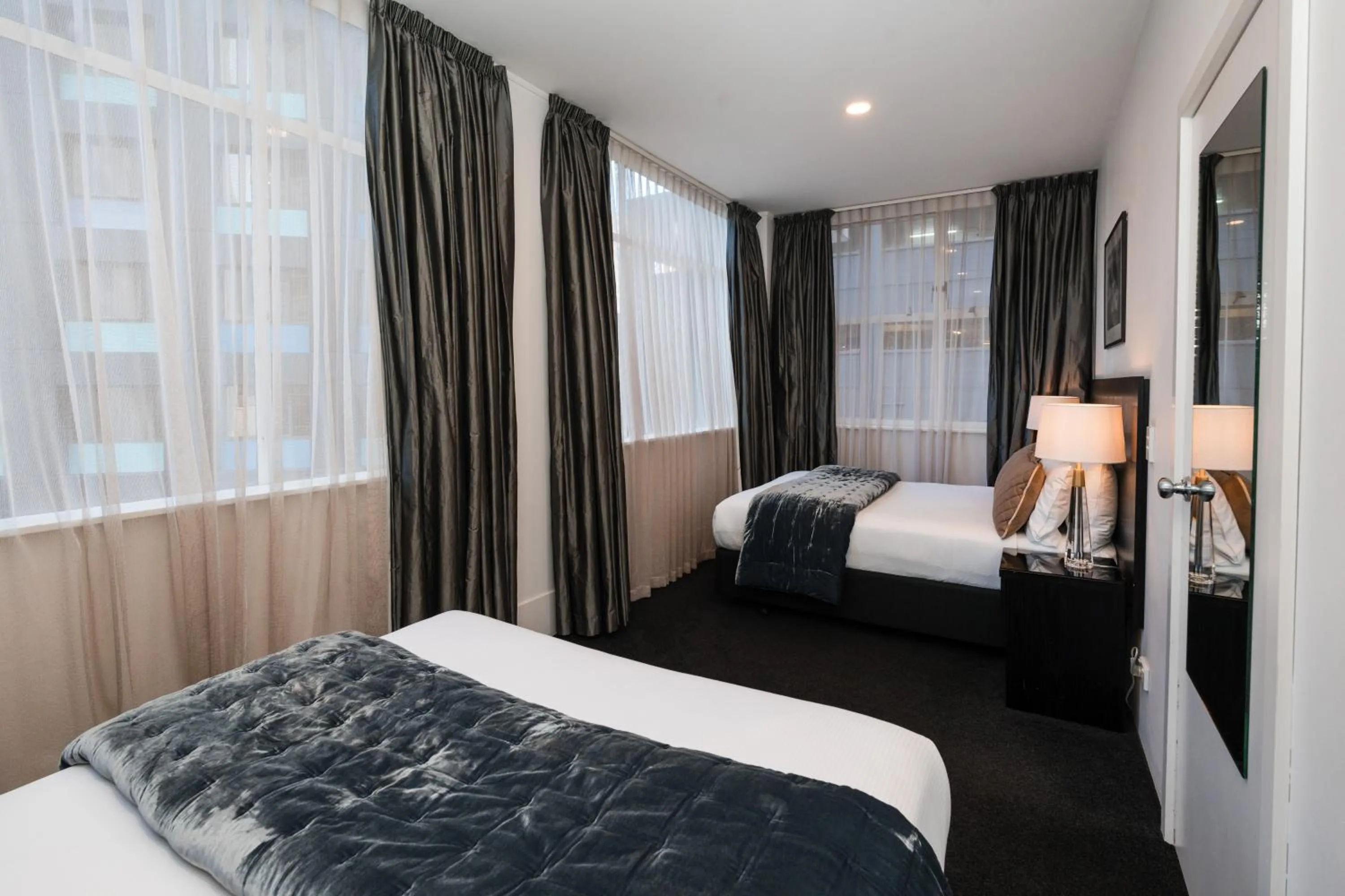 Bedroom, Bed in Gilmer Apartment Hotel