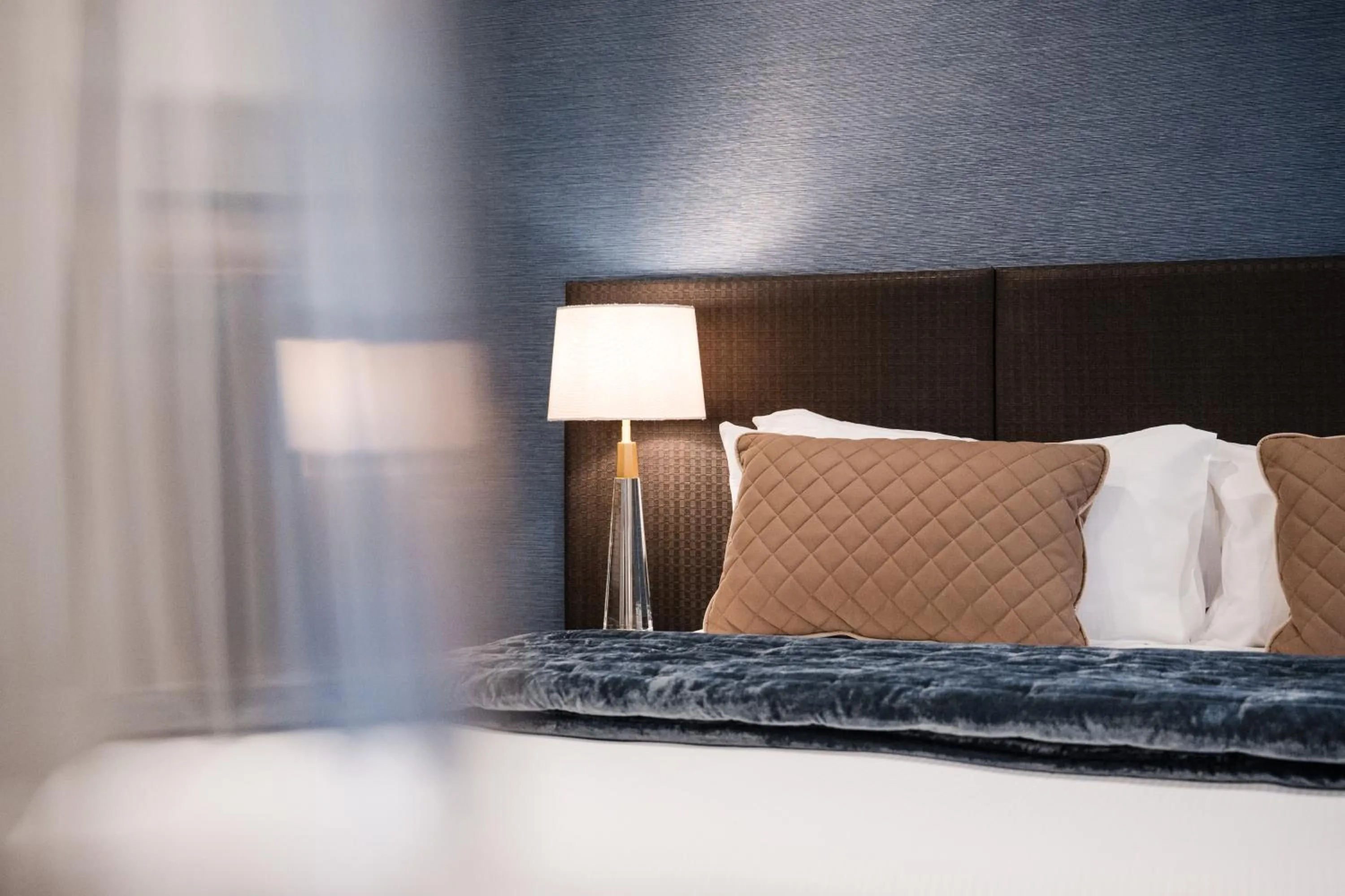 Bed in Gilmer Apartment Hotel