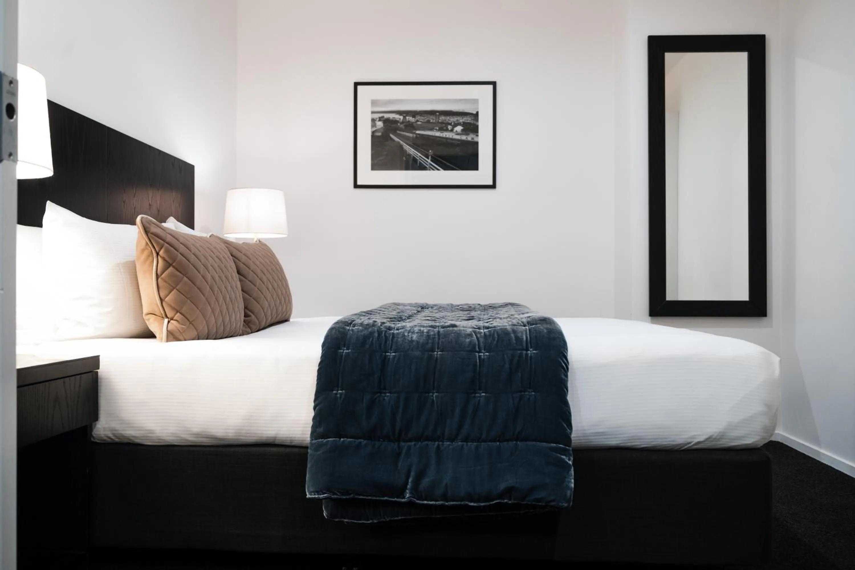 Bed in Gilmer Apartment Hotel