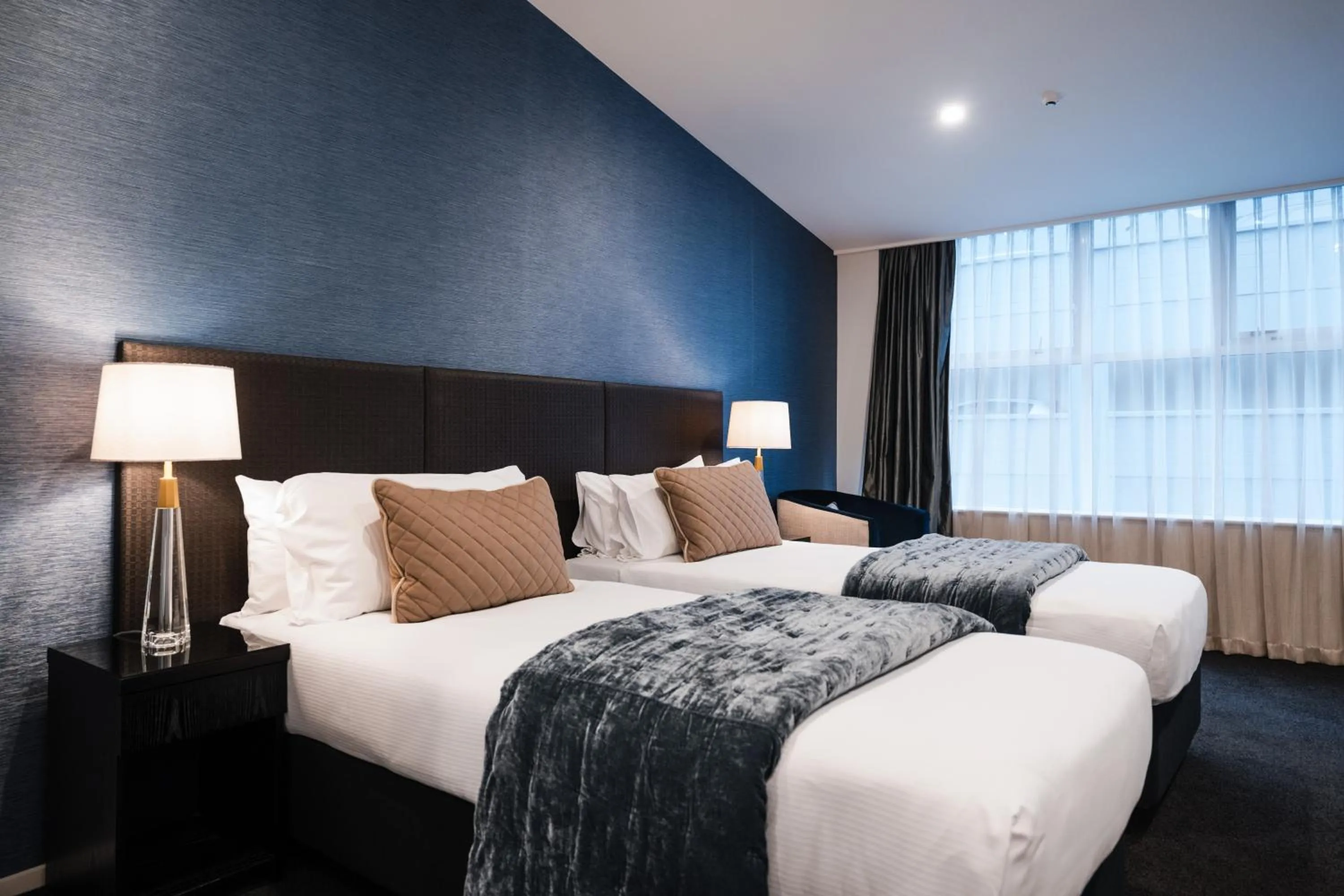 Bed in Gilmer Apartment Hotel