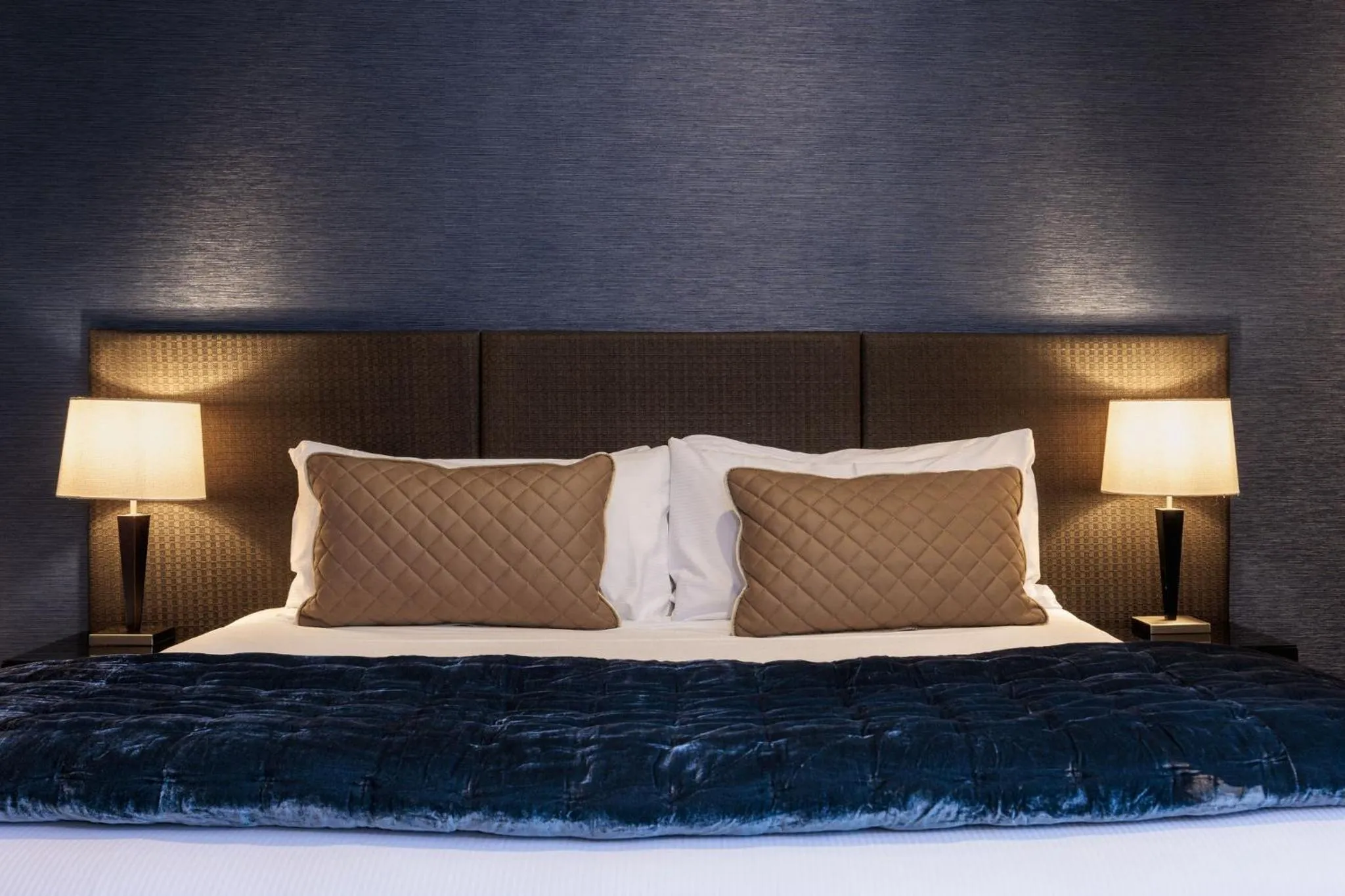 Bed in Gilmer Apartment Hotel