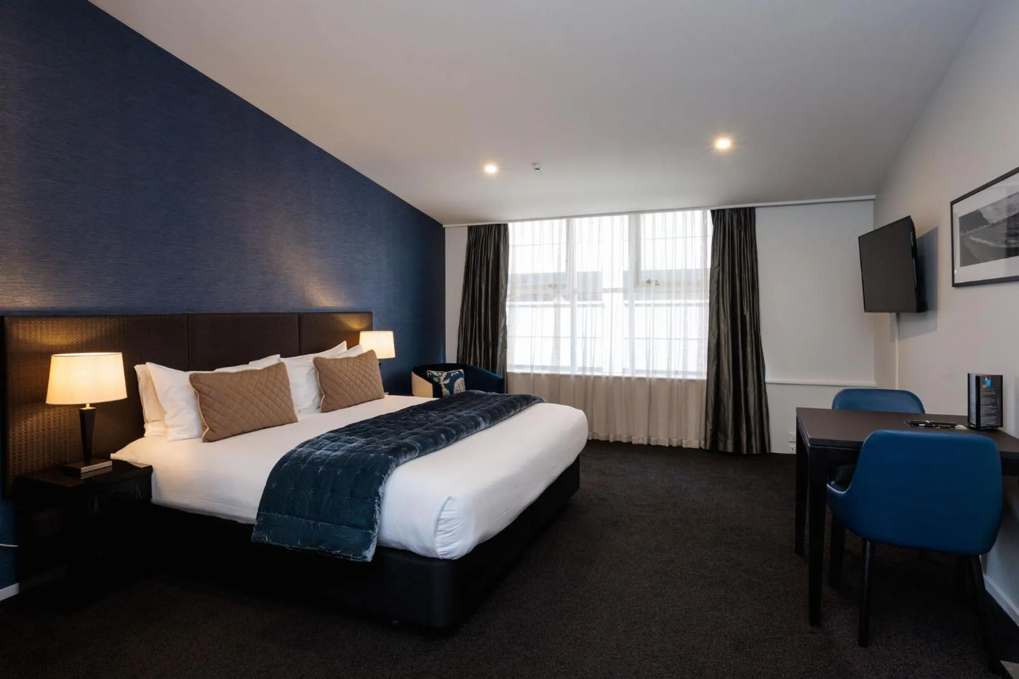 Bed in Gilmer Apartment Hotel