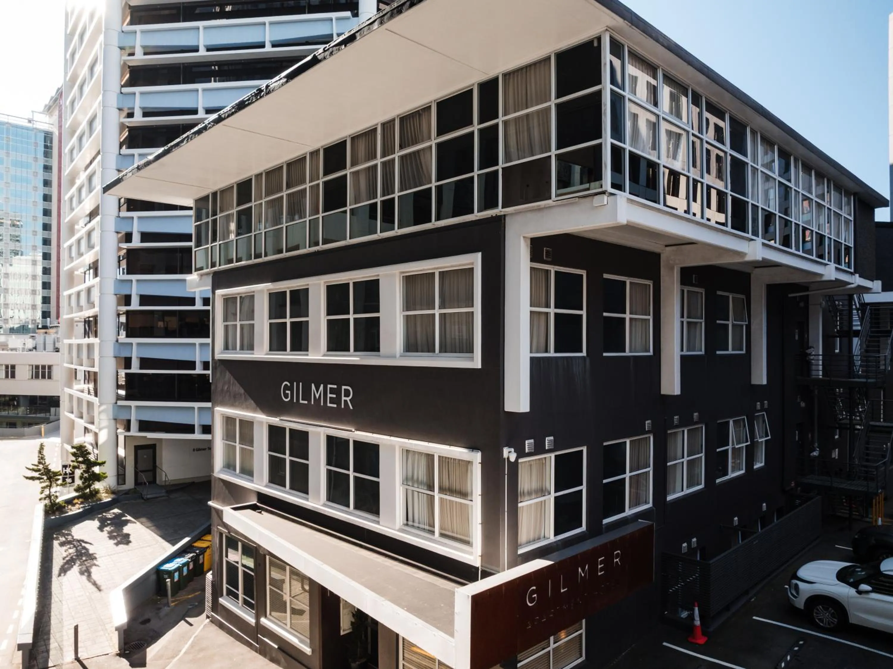 Property building in Gilmer Apartment Hotel