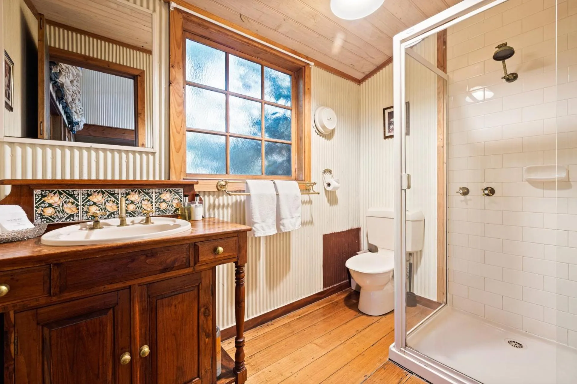 Arnica Views Summit Retreat