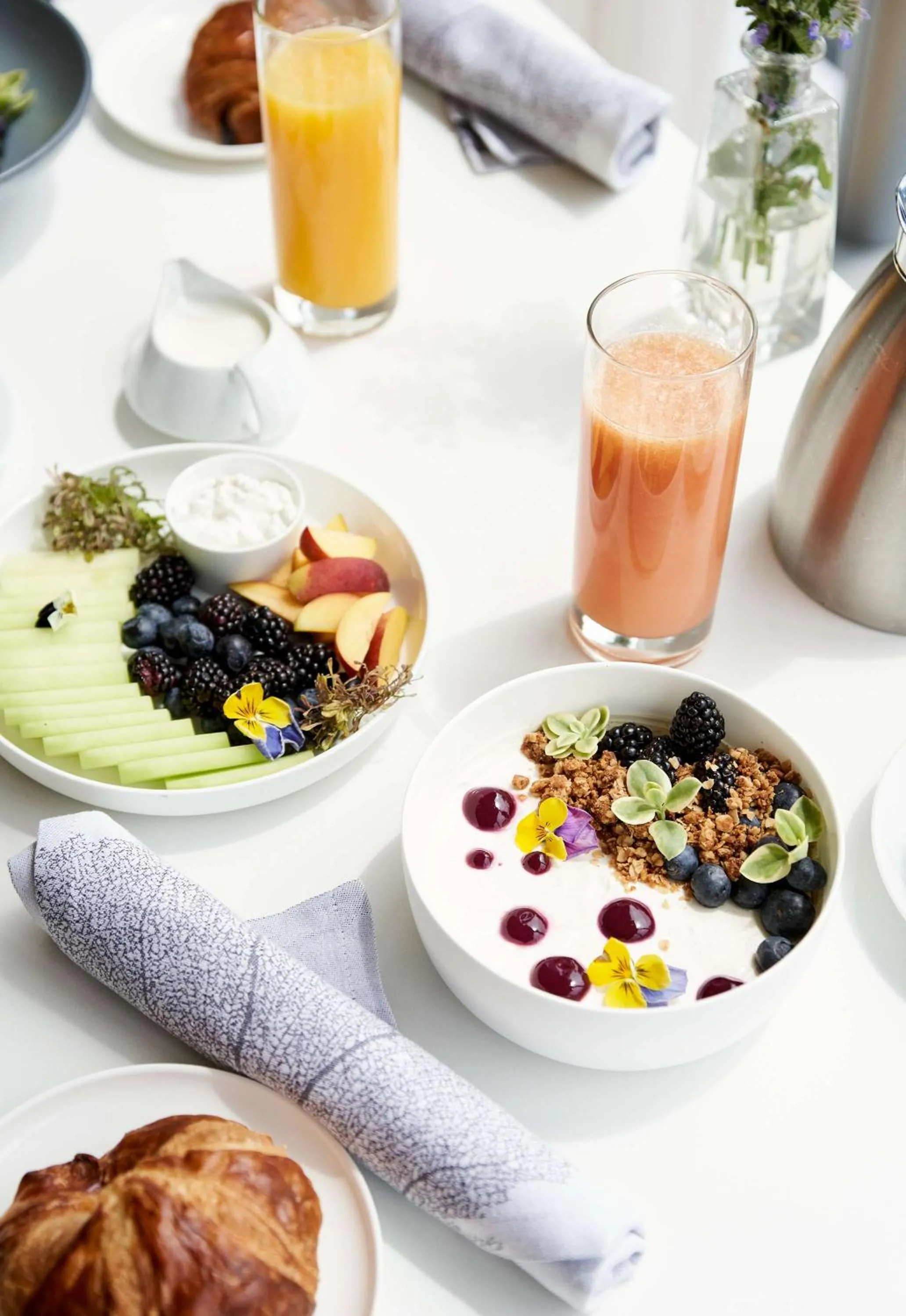 Lounge or bar in Conrad Washington DC