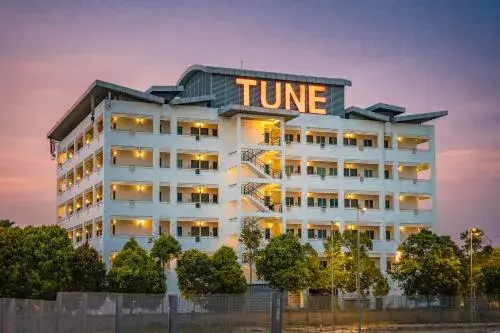 Tune Hotel KLIA Aeropolis (Airport Hotel) Tune Hotel KLIA Aeropolis (Airport Hotel)