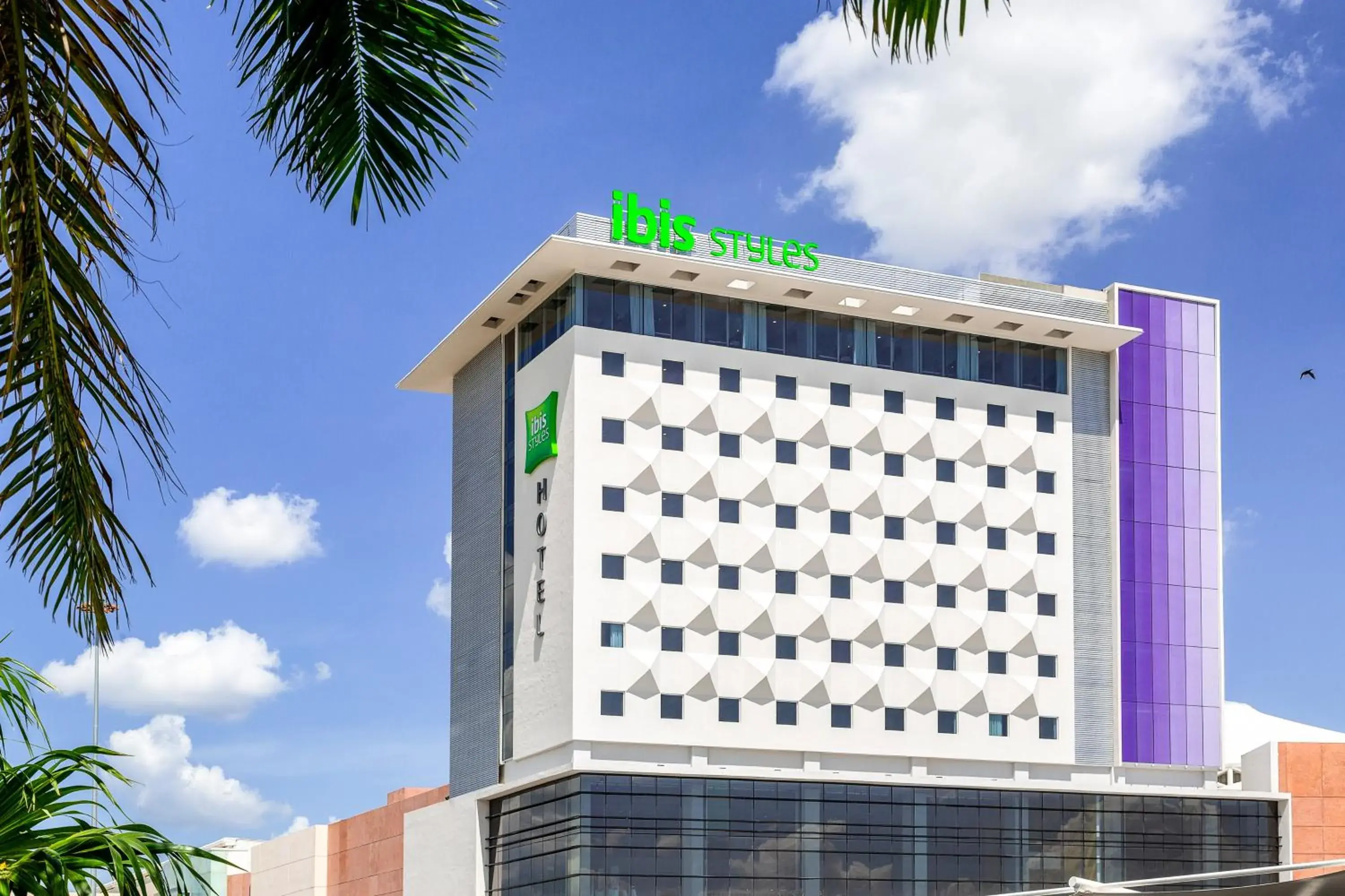 Facade/entrance in Ibis Styles Merida Galerias Facade/entrance in Ibis Styles Merida Galerias