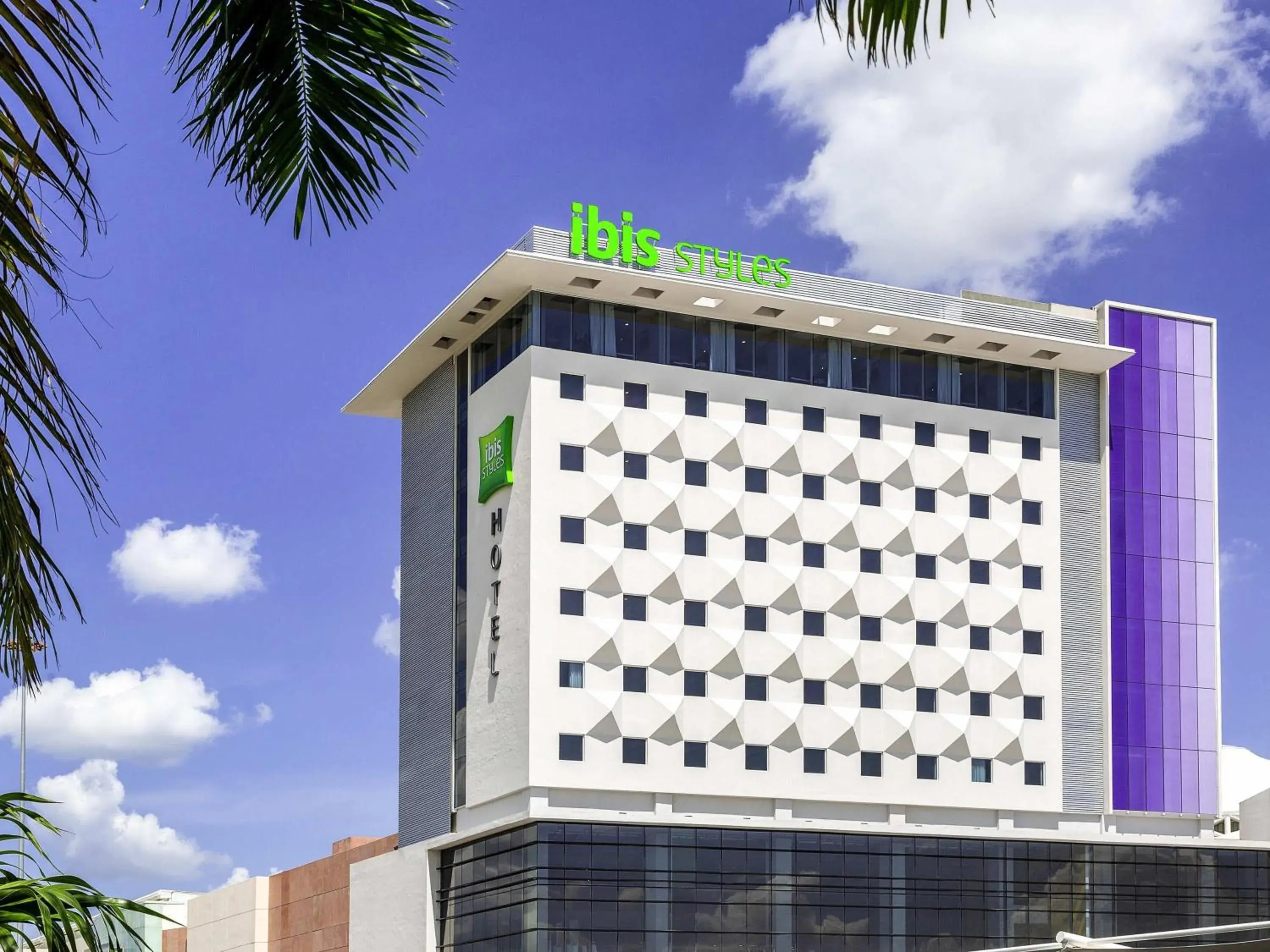 Property building in Ibis Styles Merida Galerias Property building in Ibis Styles Merida Galerias