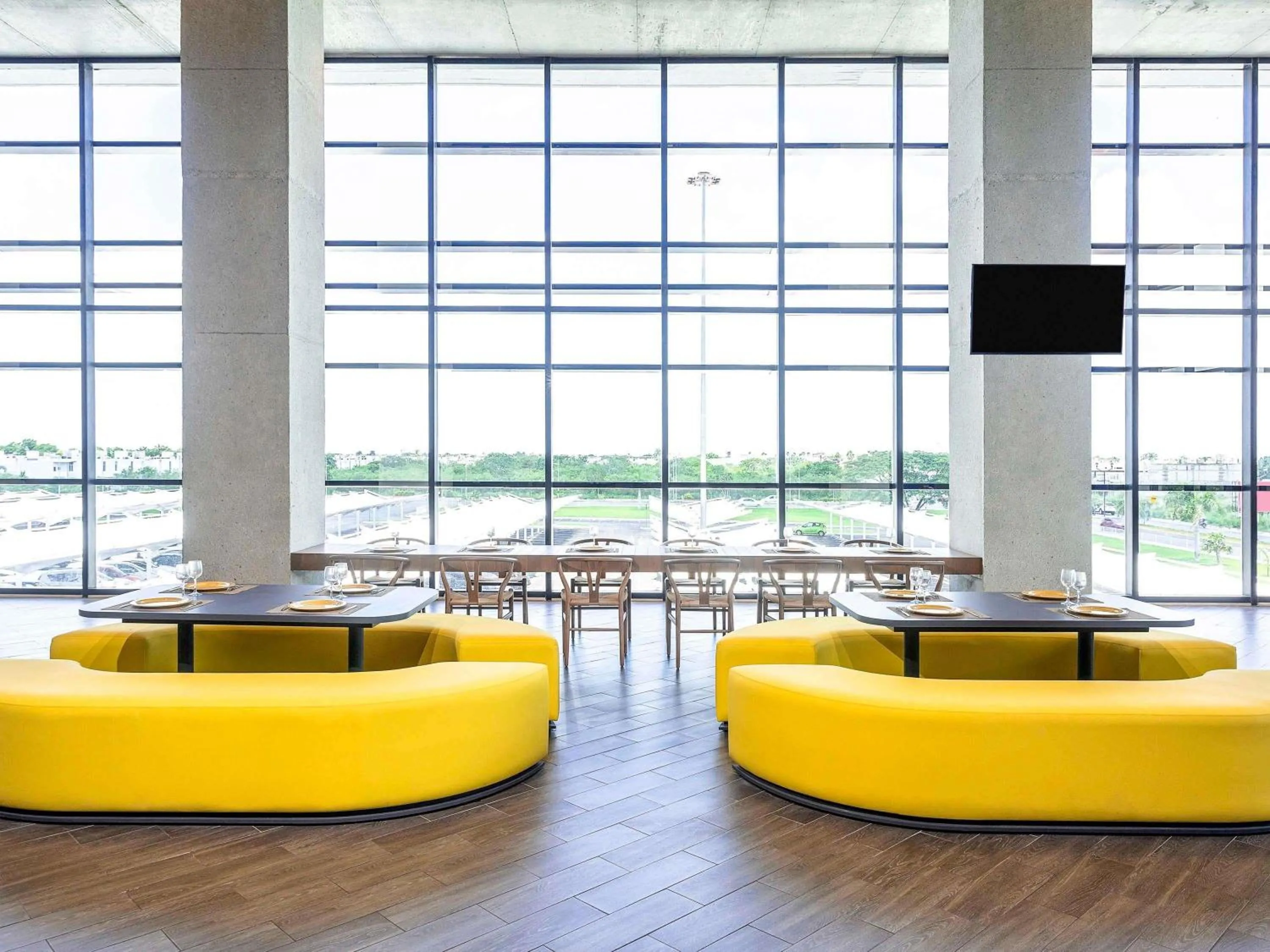 Lounge or bar in Ibis Styles Merida Galerias