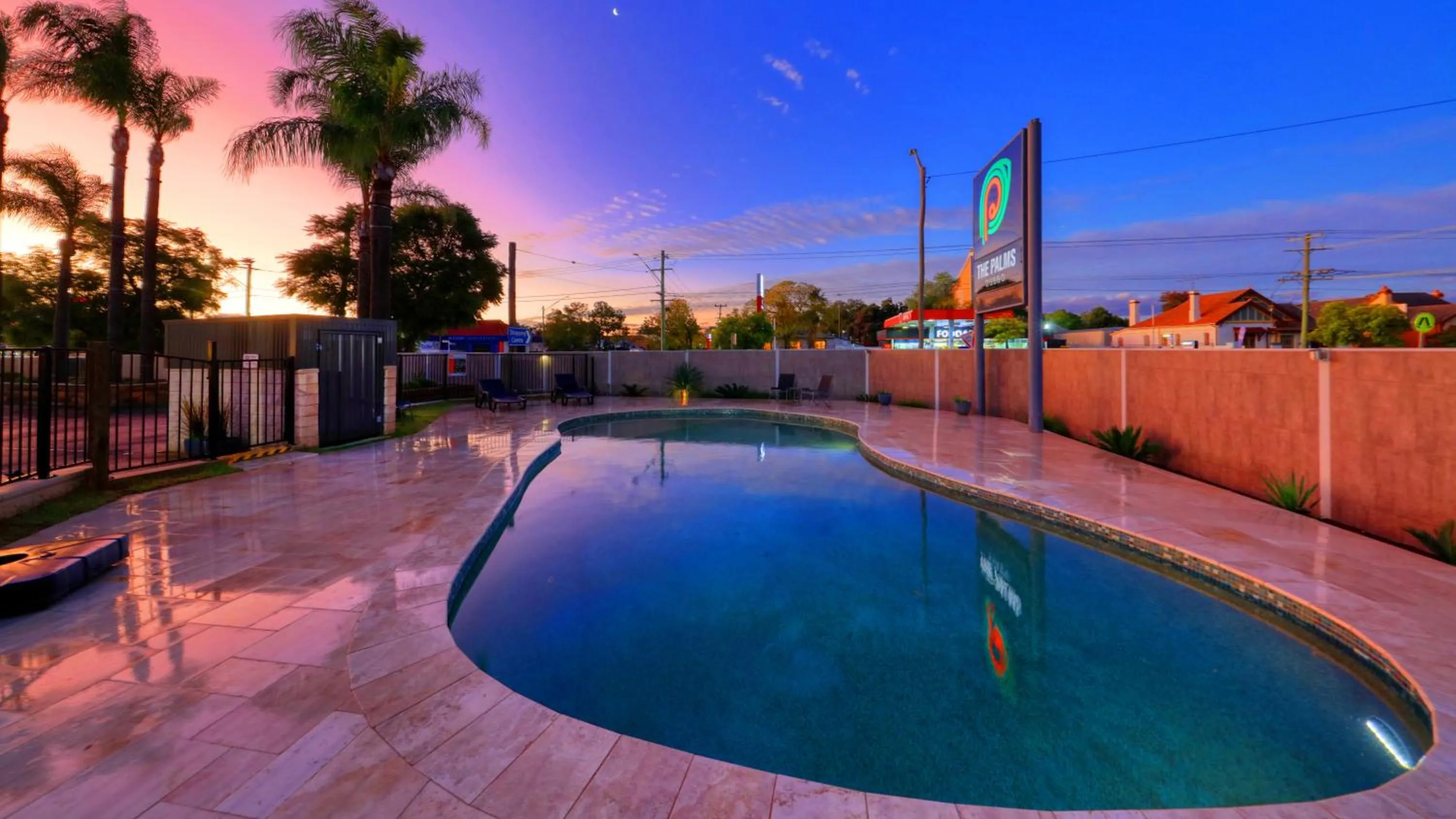 Swimming pool in The Palms Dubbo