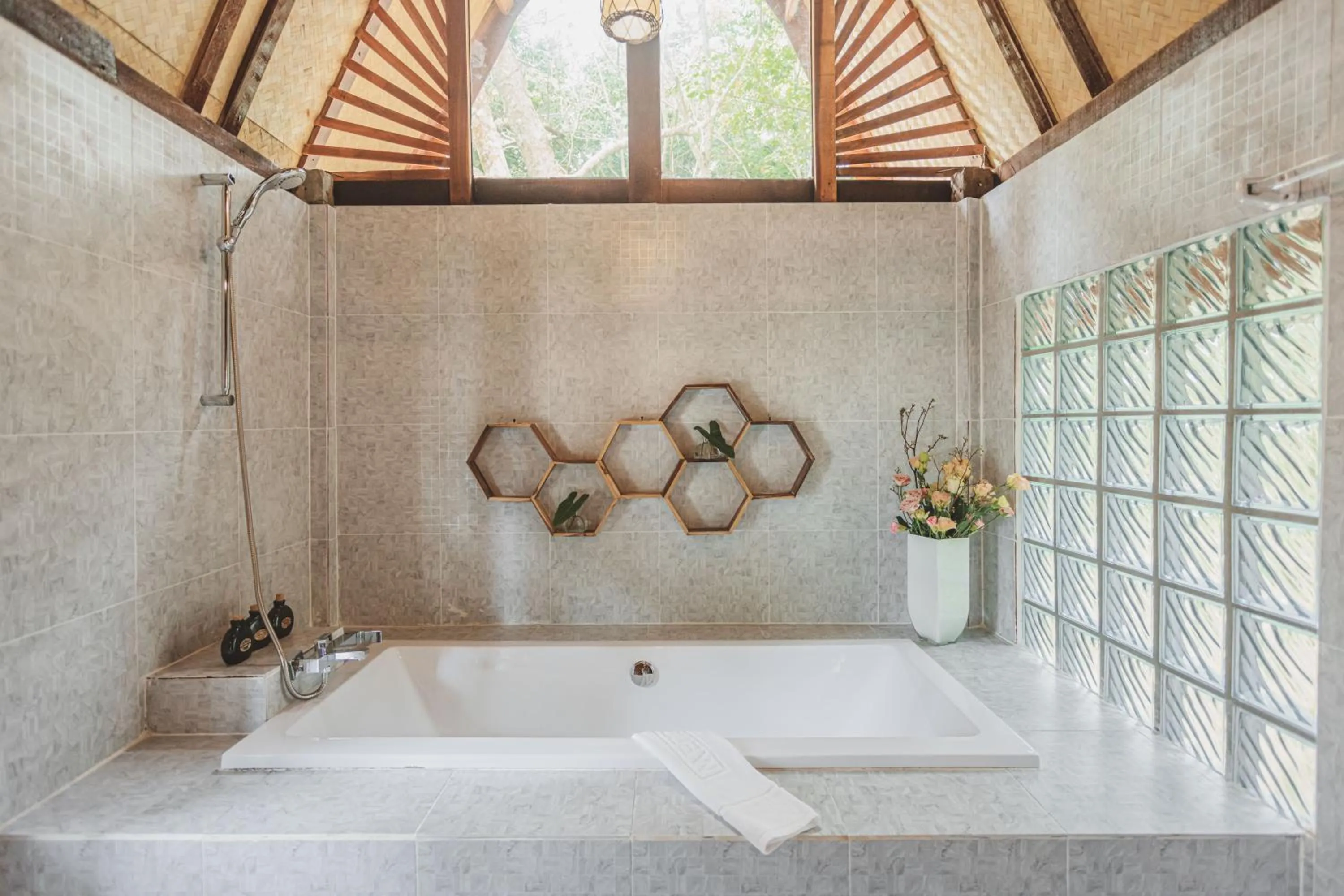 Shower in Banyan Bay Villas