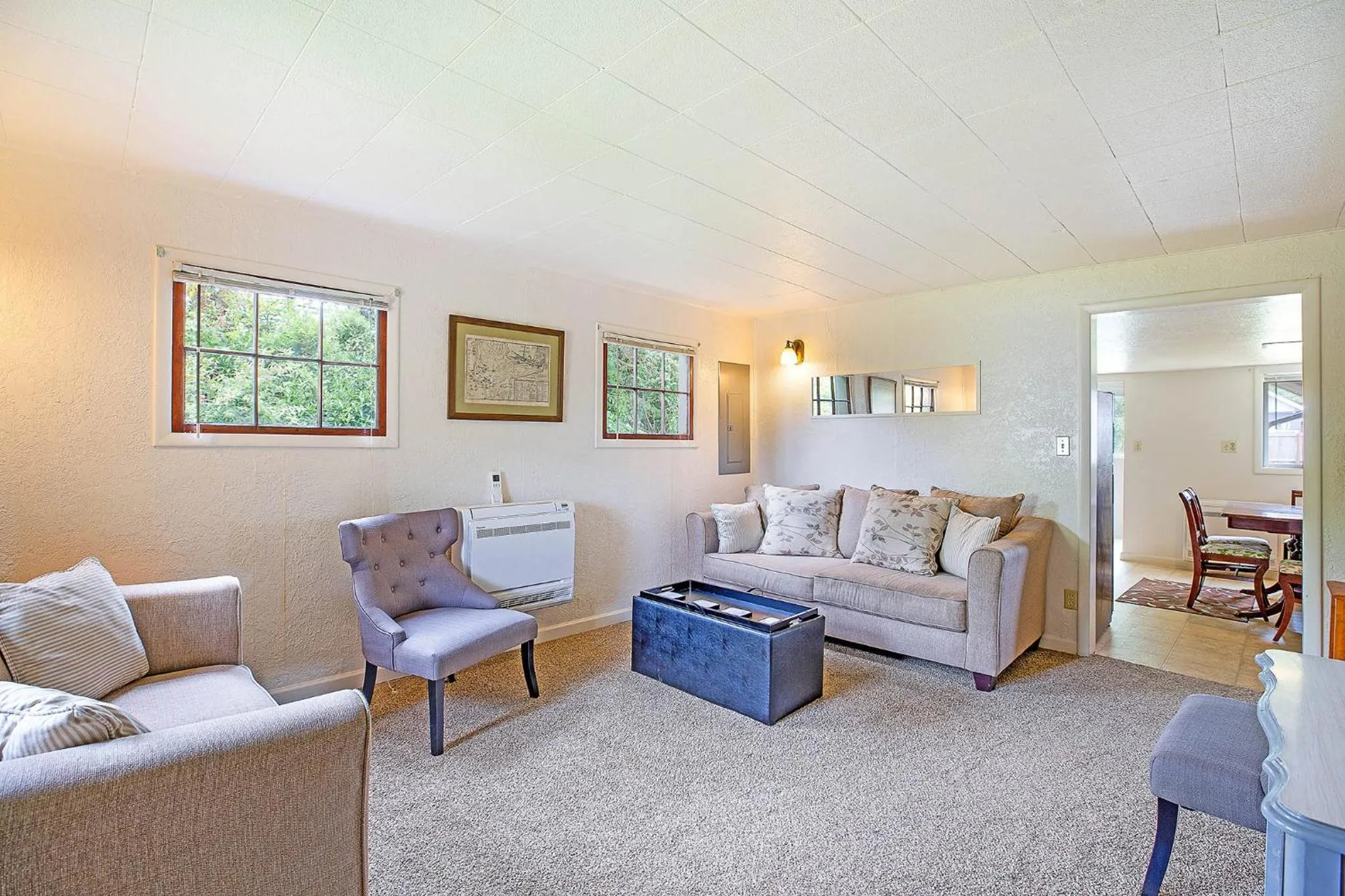 Living room in Crabbin Cabin - You Won't Be Crabby After Staying Here!
