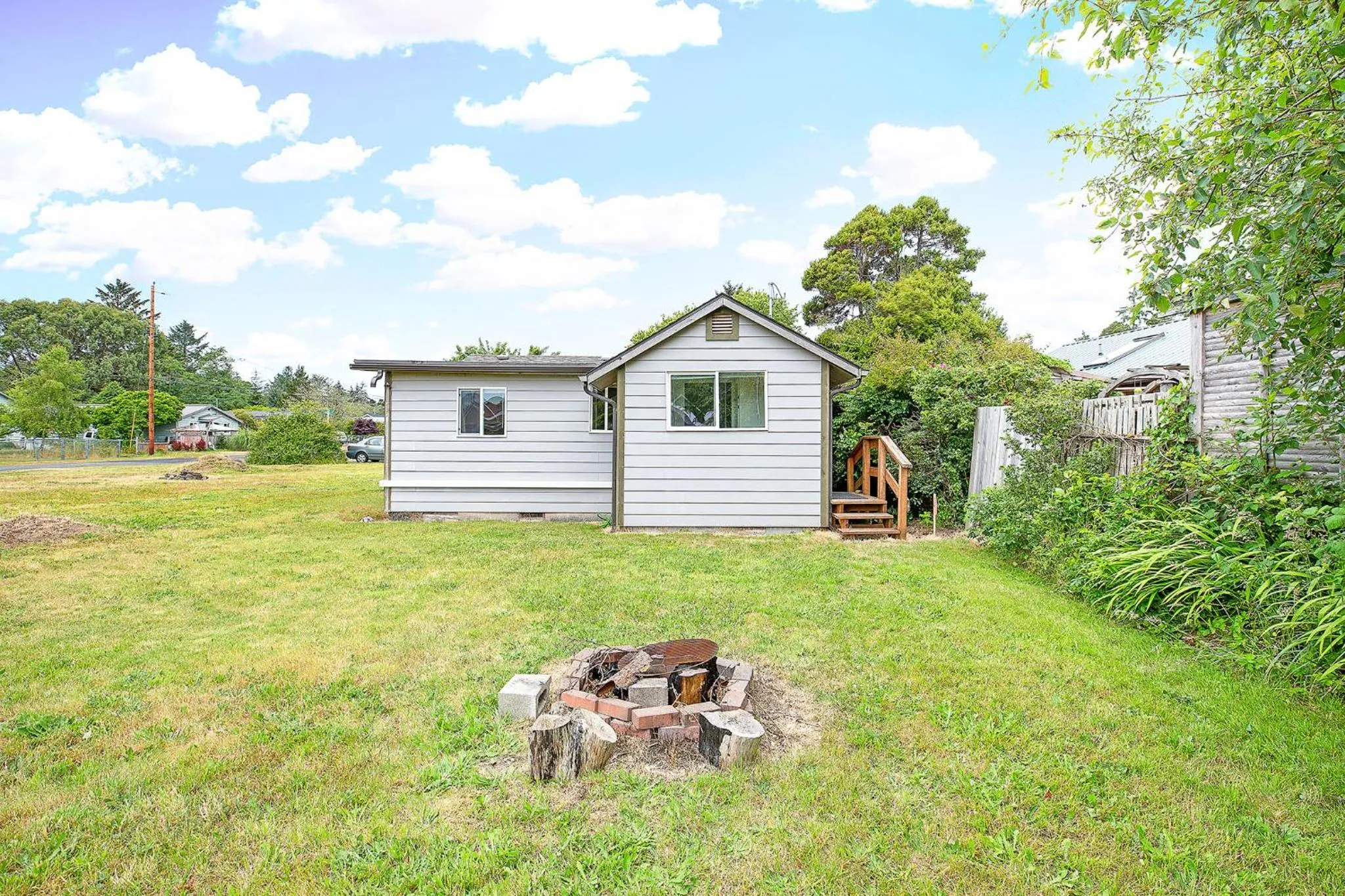 Property building in Crabbin Cabin - You Won't Be Crabby After Staying Here!