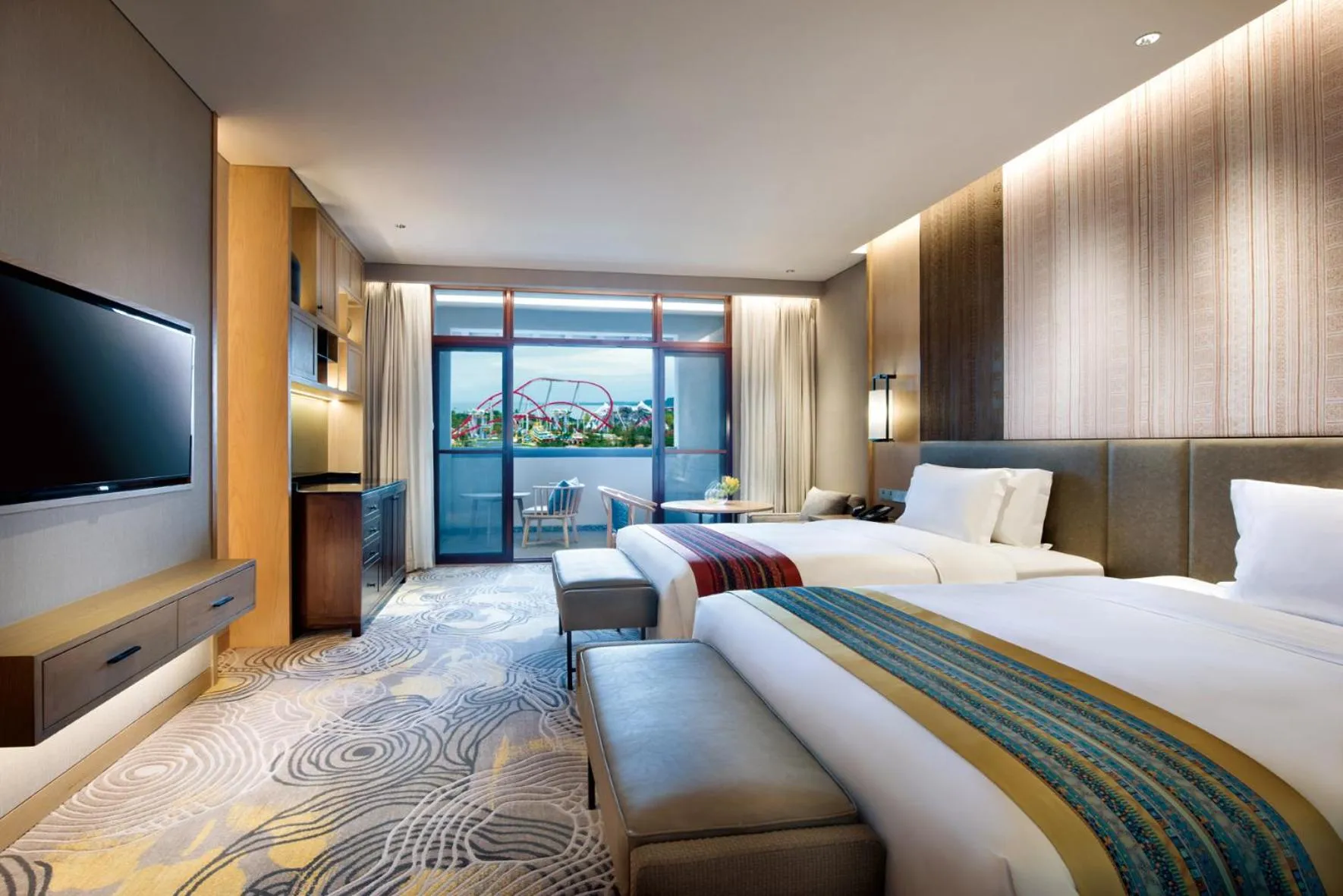 Bedroom, Bed in Crowne Plaza - Kunming Ancient Dian Town by IHG