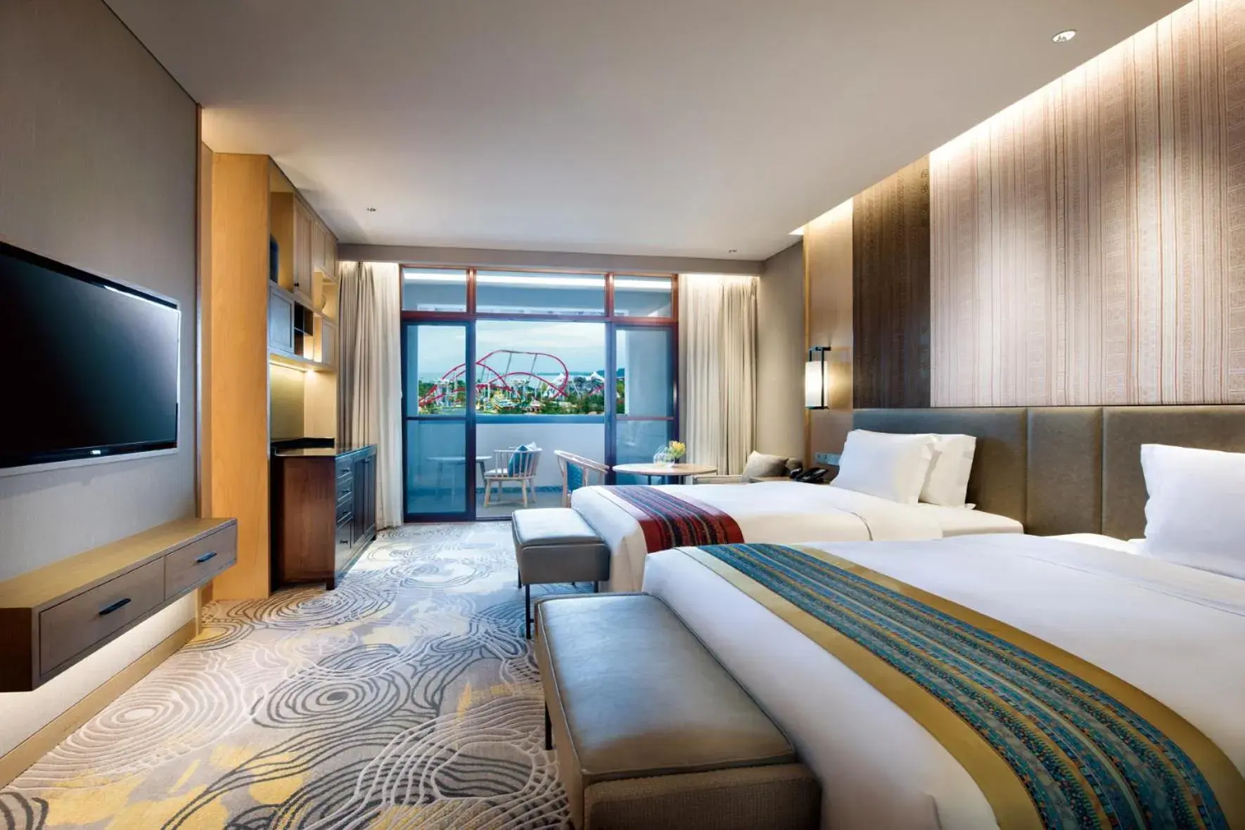 Bedroom, Bed in Crowne Plaza - Kunming Ancient Dian Town by IHG Bedroom, Bed in Crowne Plaza - Kunming Ancient Dian Town by IHG