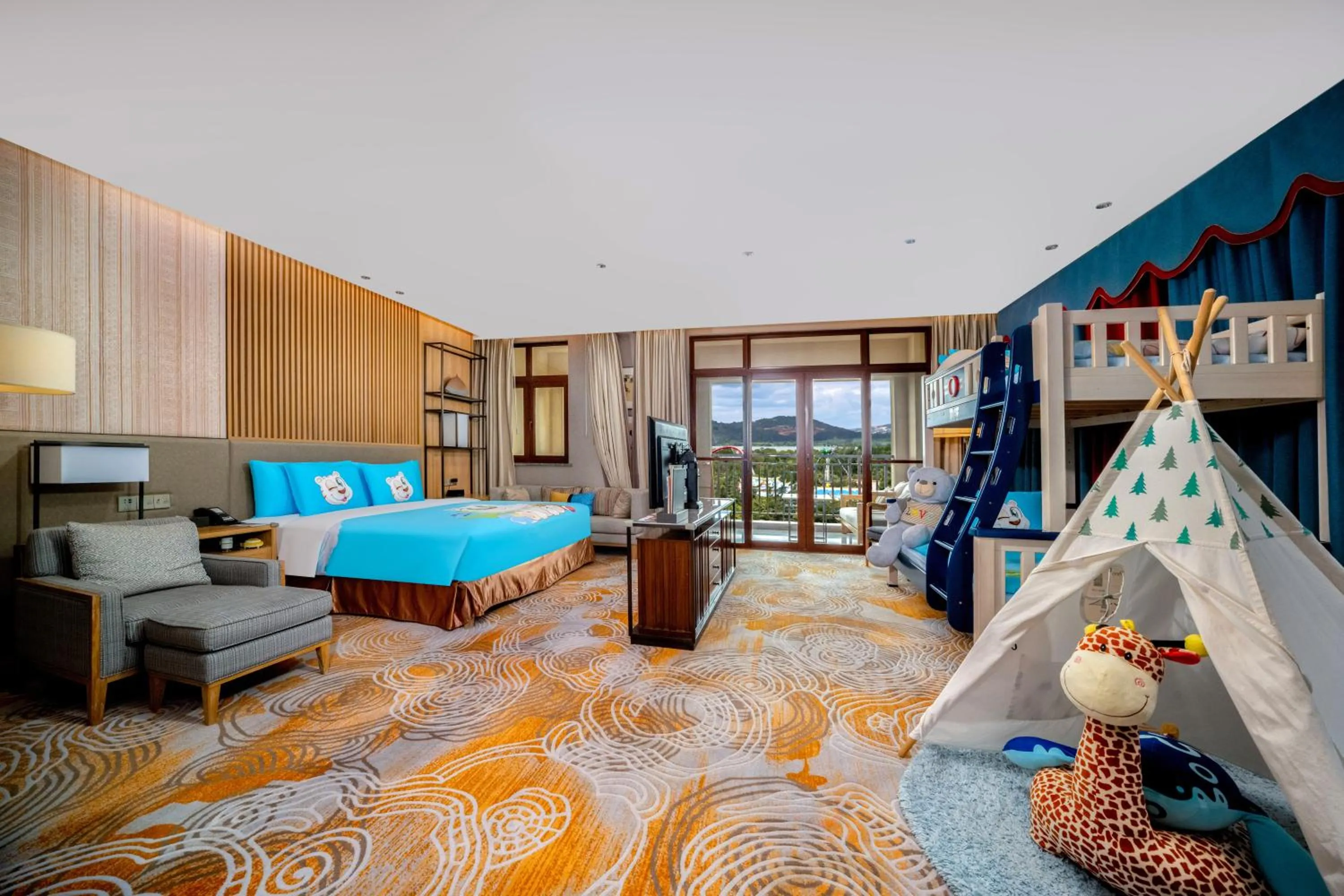 Bedroom, Bed in Crowne Plaza - Kunming Ancient Dian Town by IHG