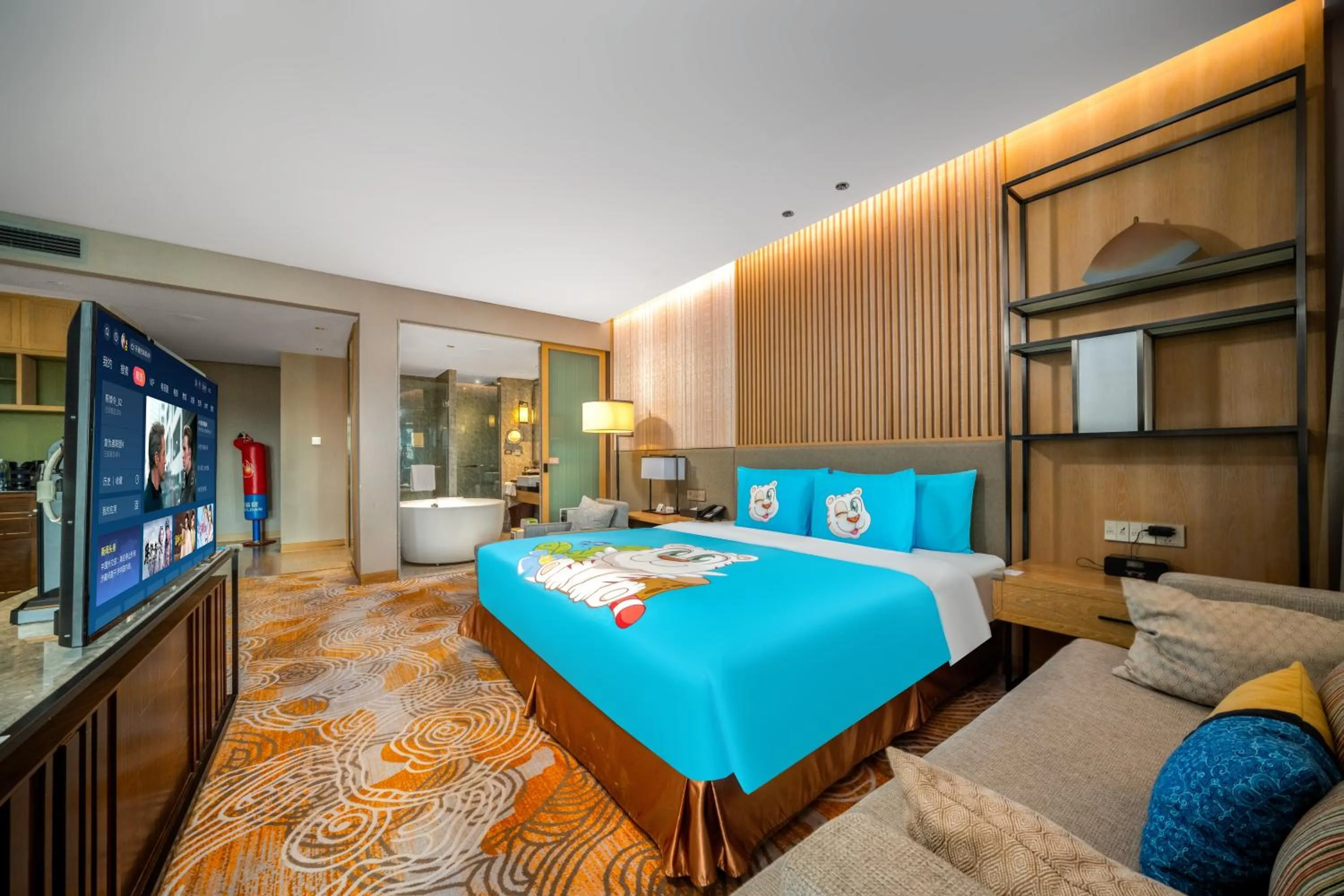 Bedroom, Bed in Crowne Plaza - Kunming Ancient Dian Town by IHG