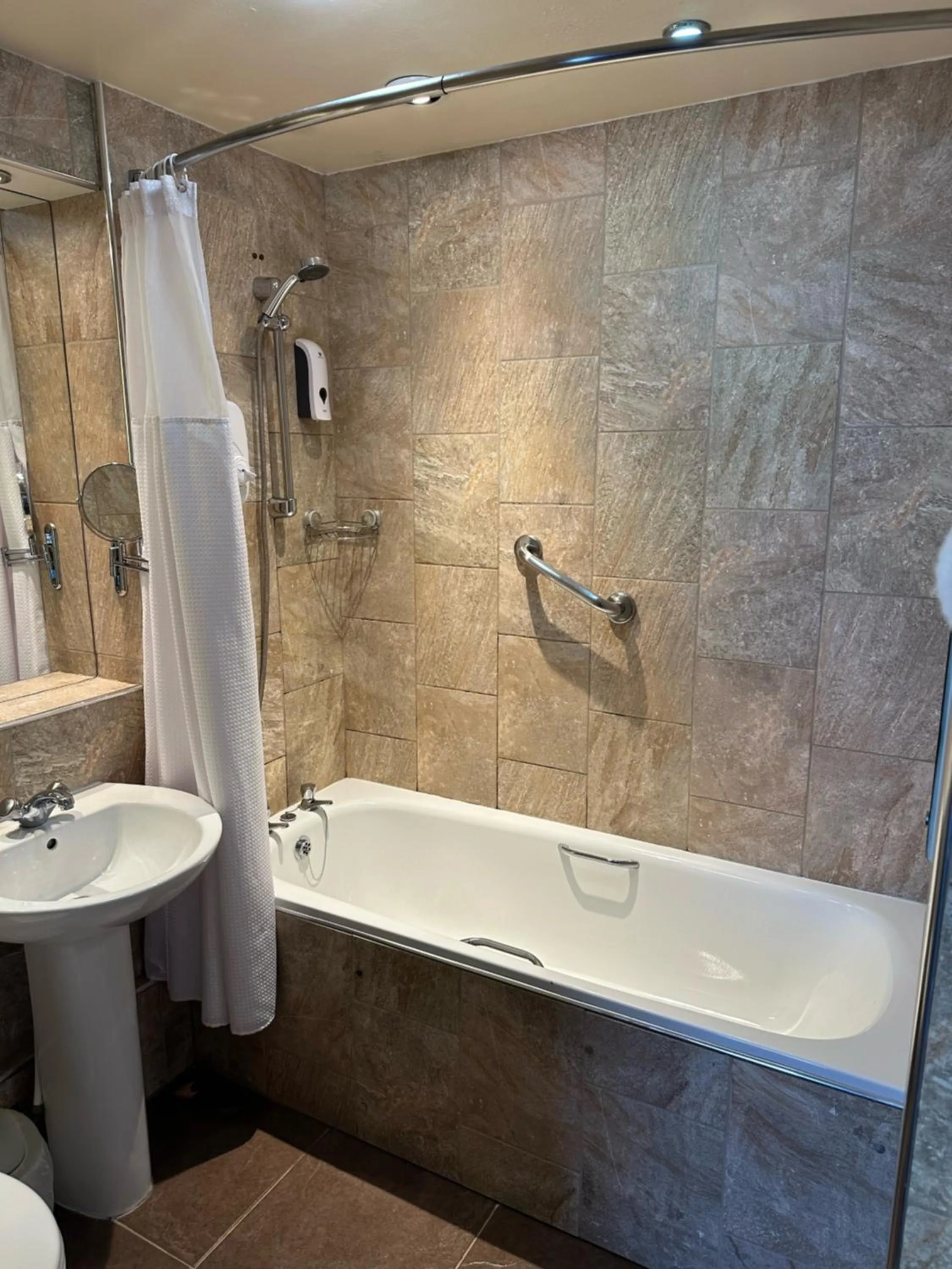 Bathroom in The Glen Hotel Newtonmore