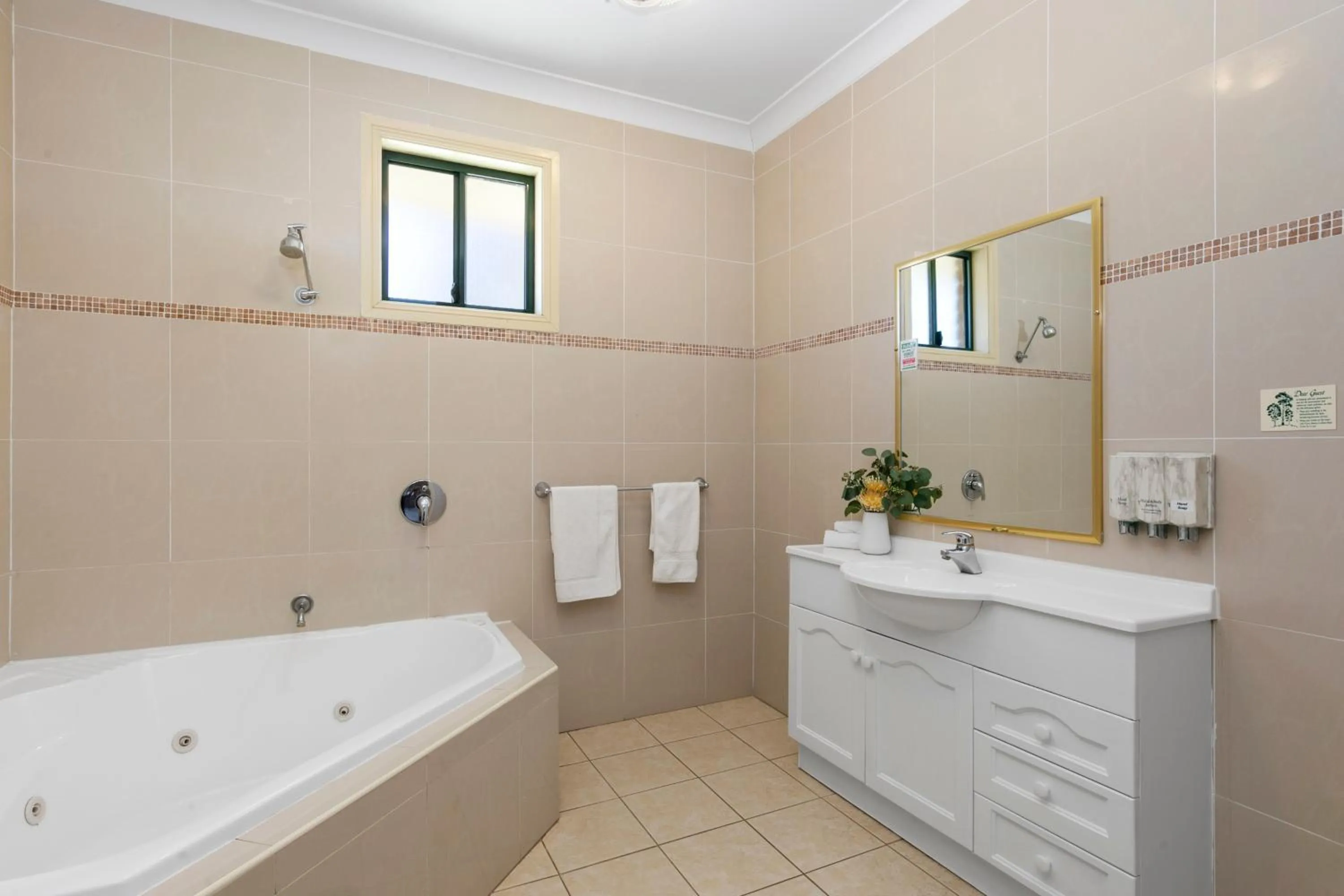 Bathroom in Potters Apartments