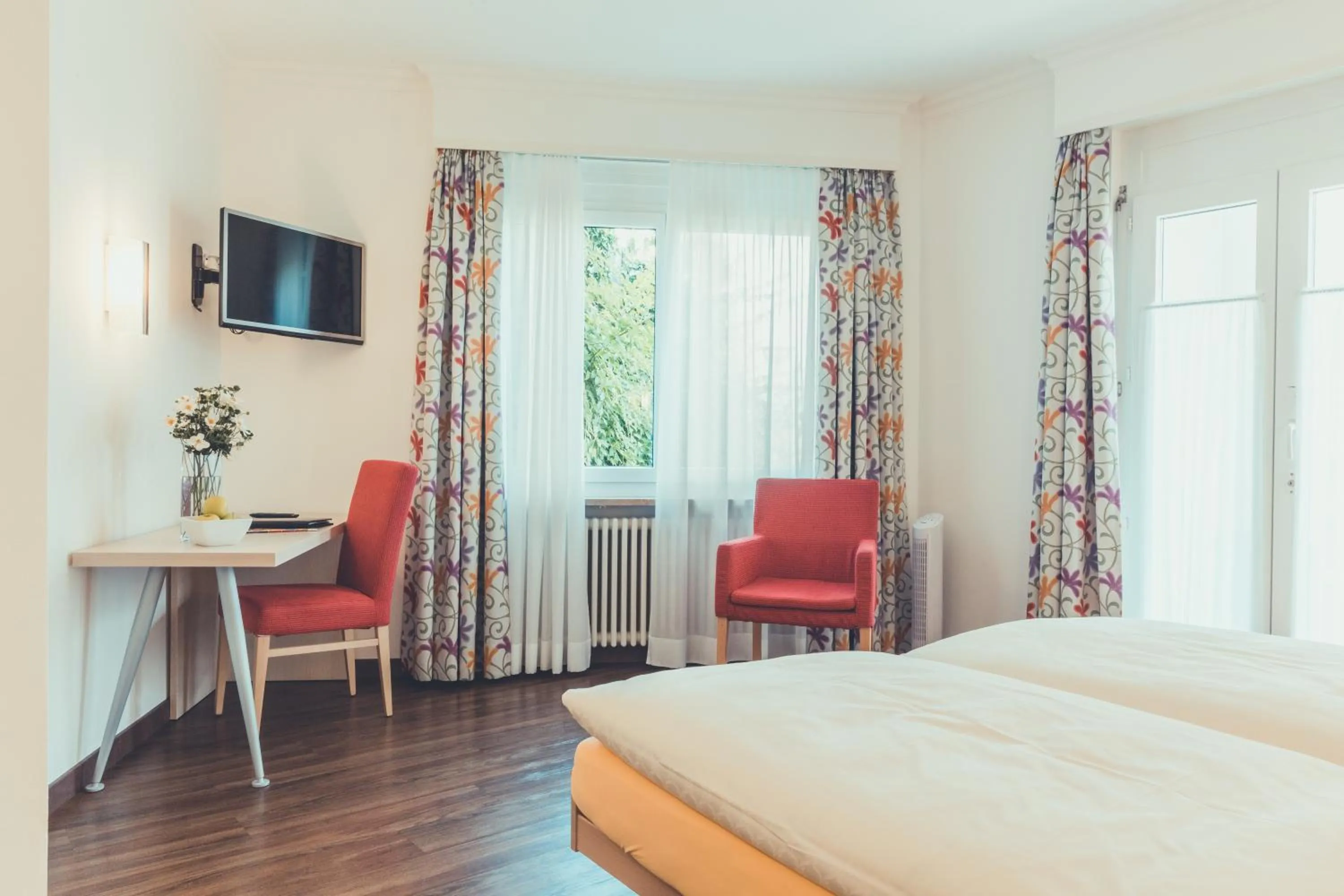 Photo of the whole room, Bed in Hotel Tobler