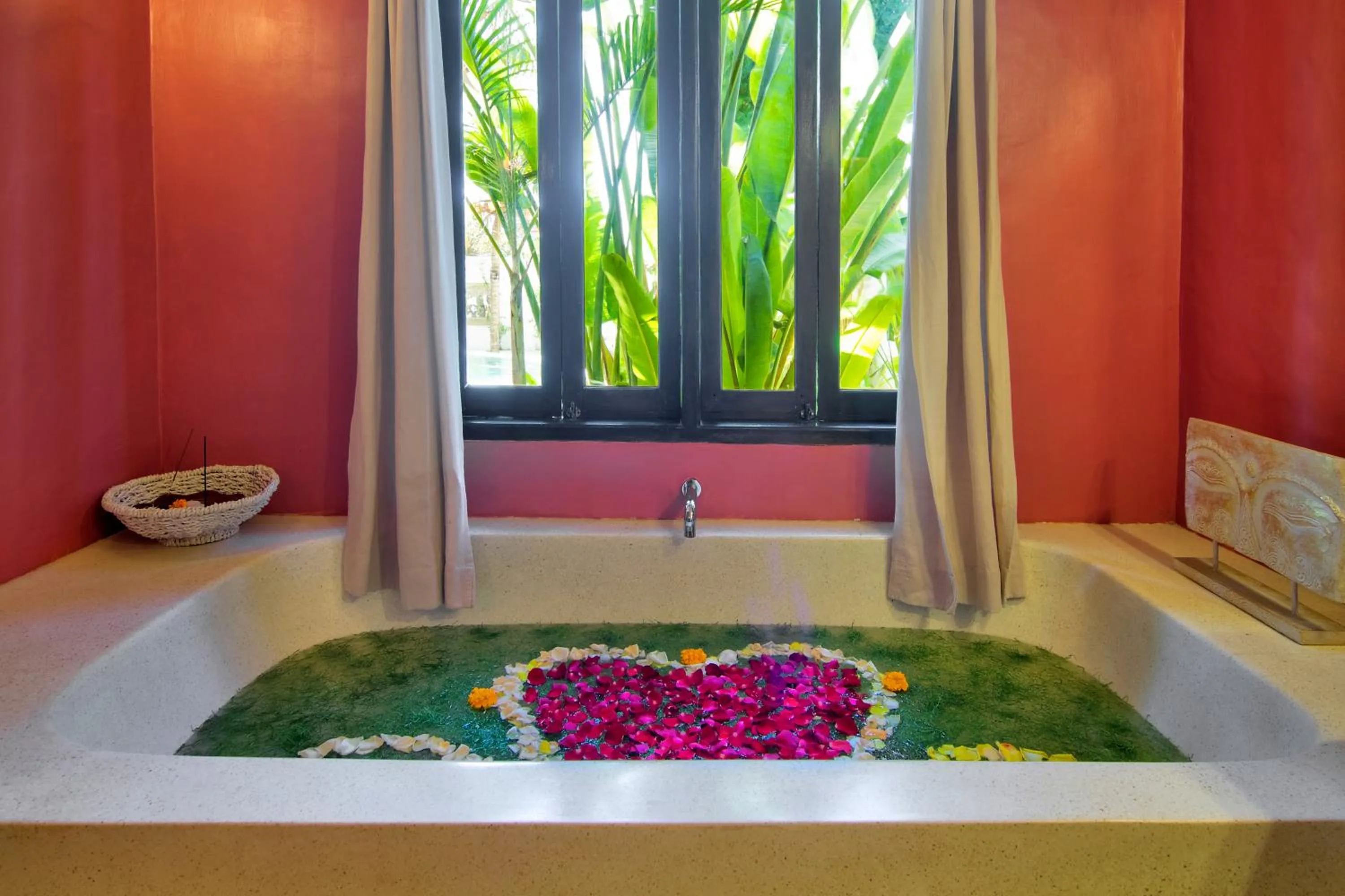 Bathroom in Sannyas Boutique Hotel
