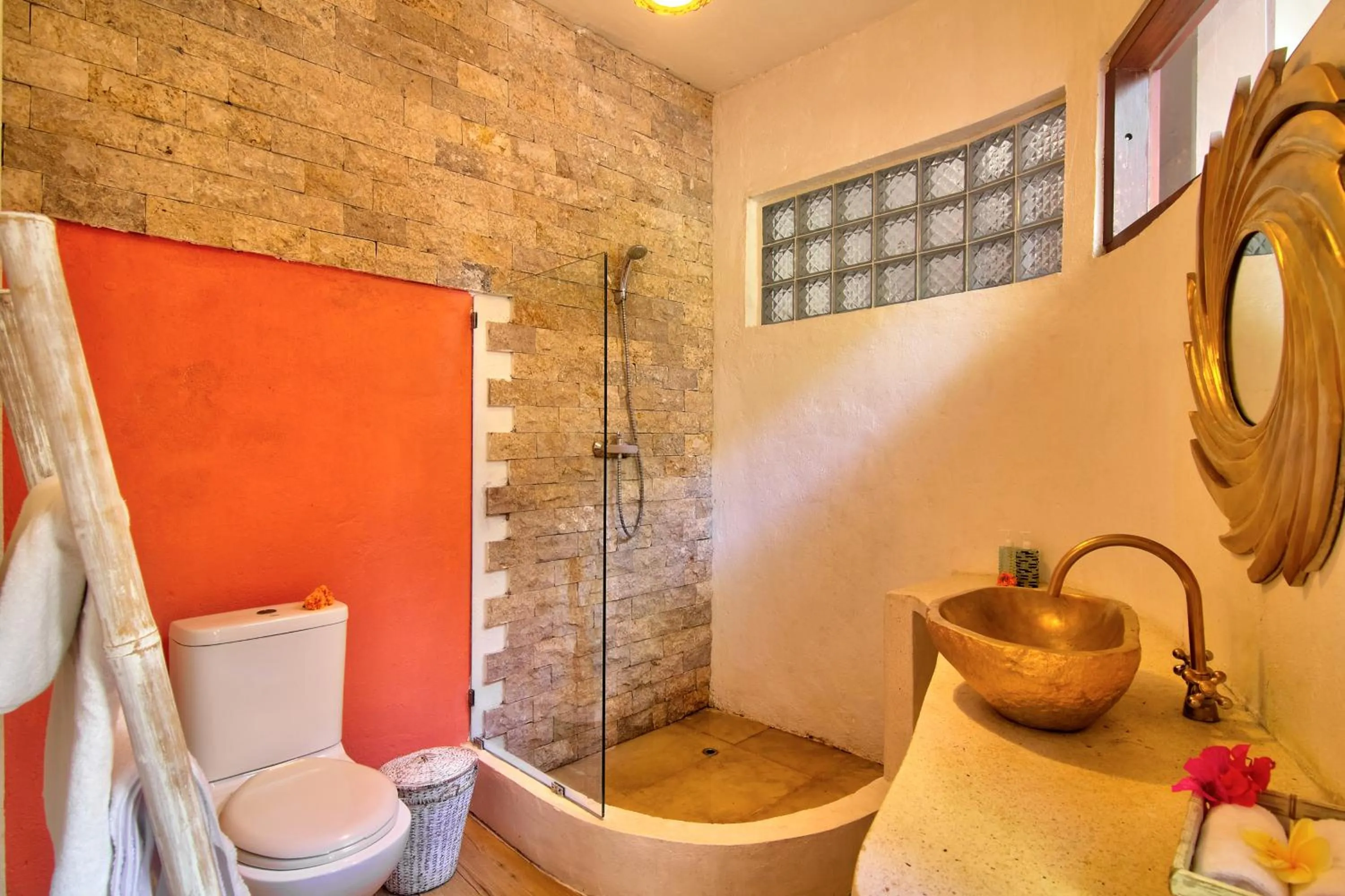 Sannyas Boutique Hotel