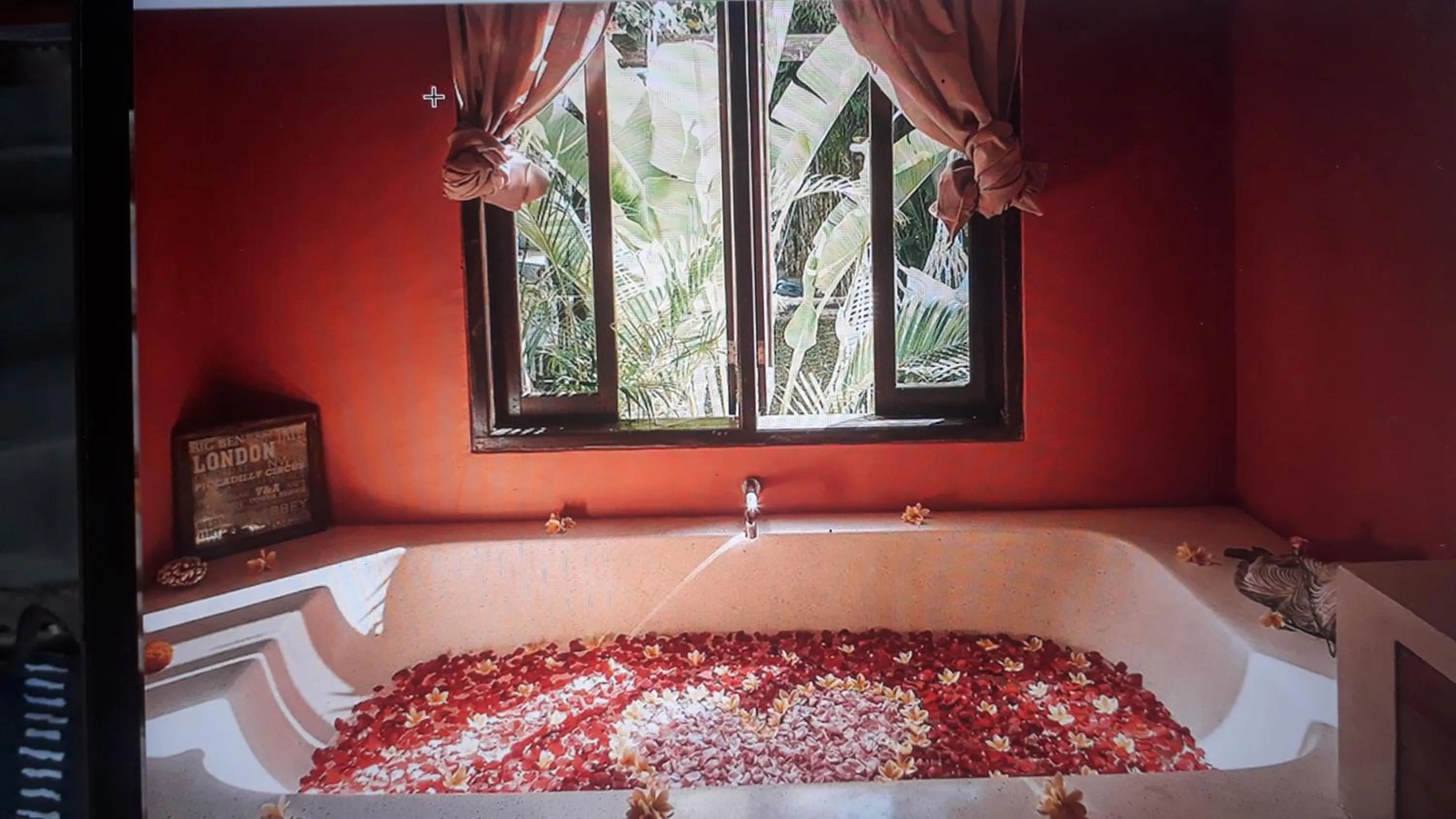 Sannyas Boutique Hotel