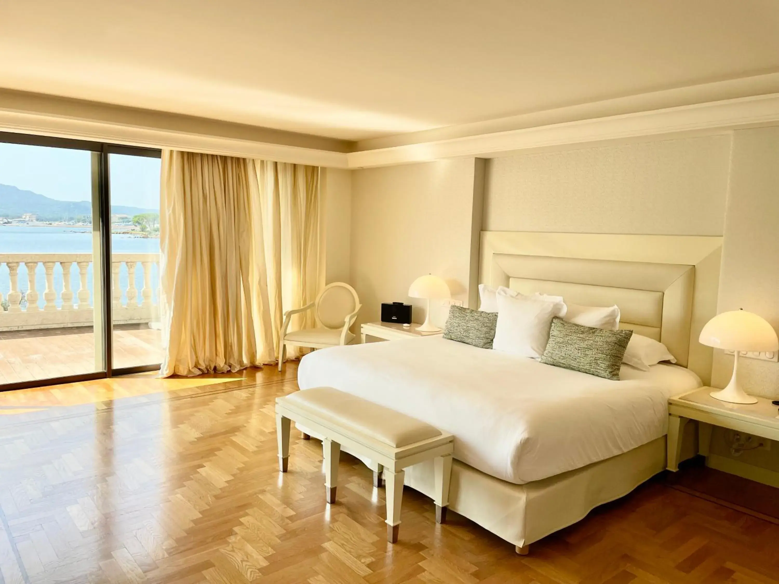 Presidential Suite in Hotel Don Cesar Presidential Suite in Hotel Don Cesar