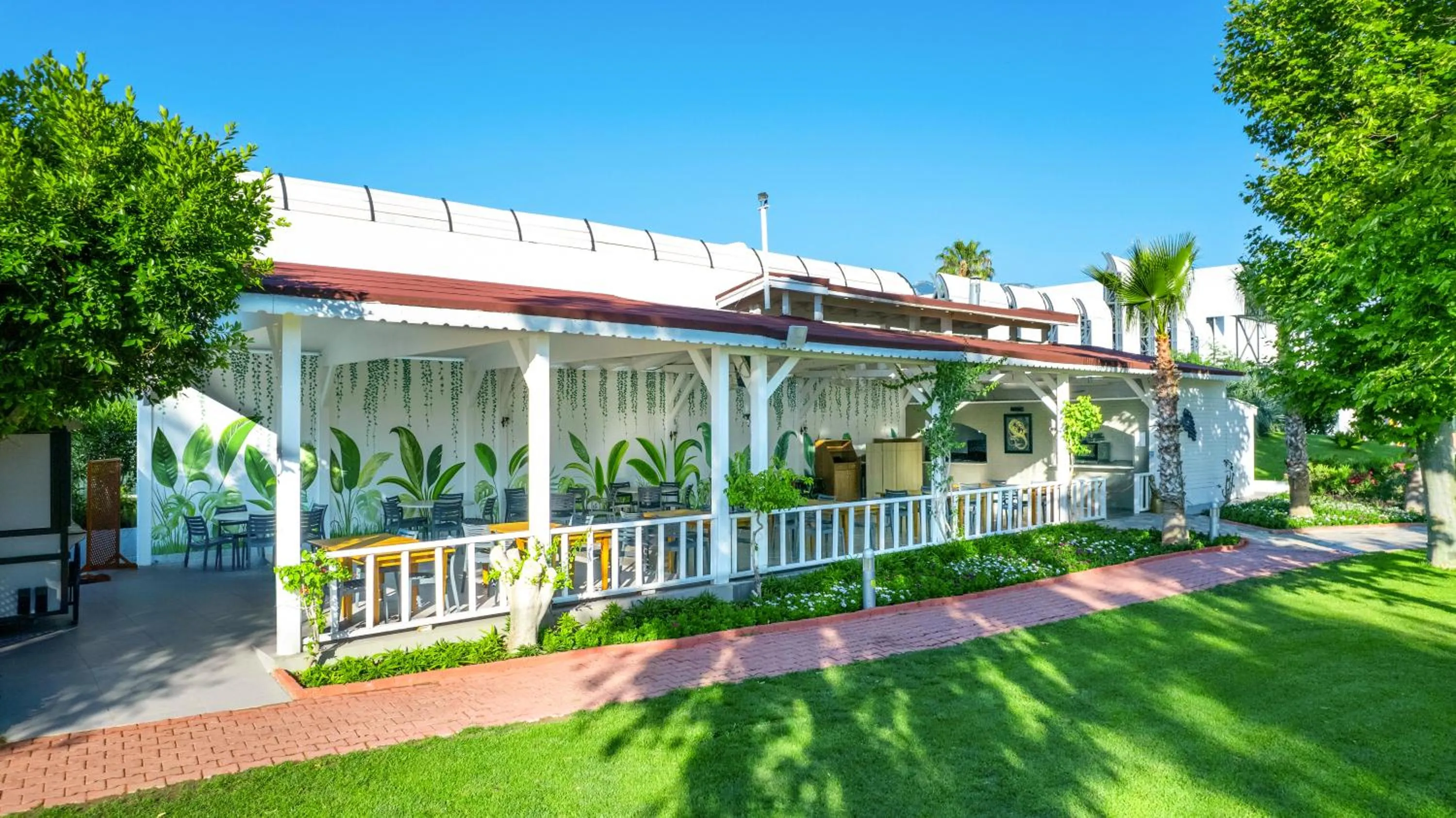 Restaurant/places to eat in Le Jardin Resort Holiday Village