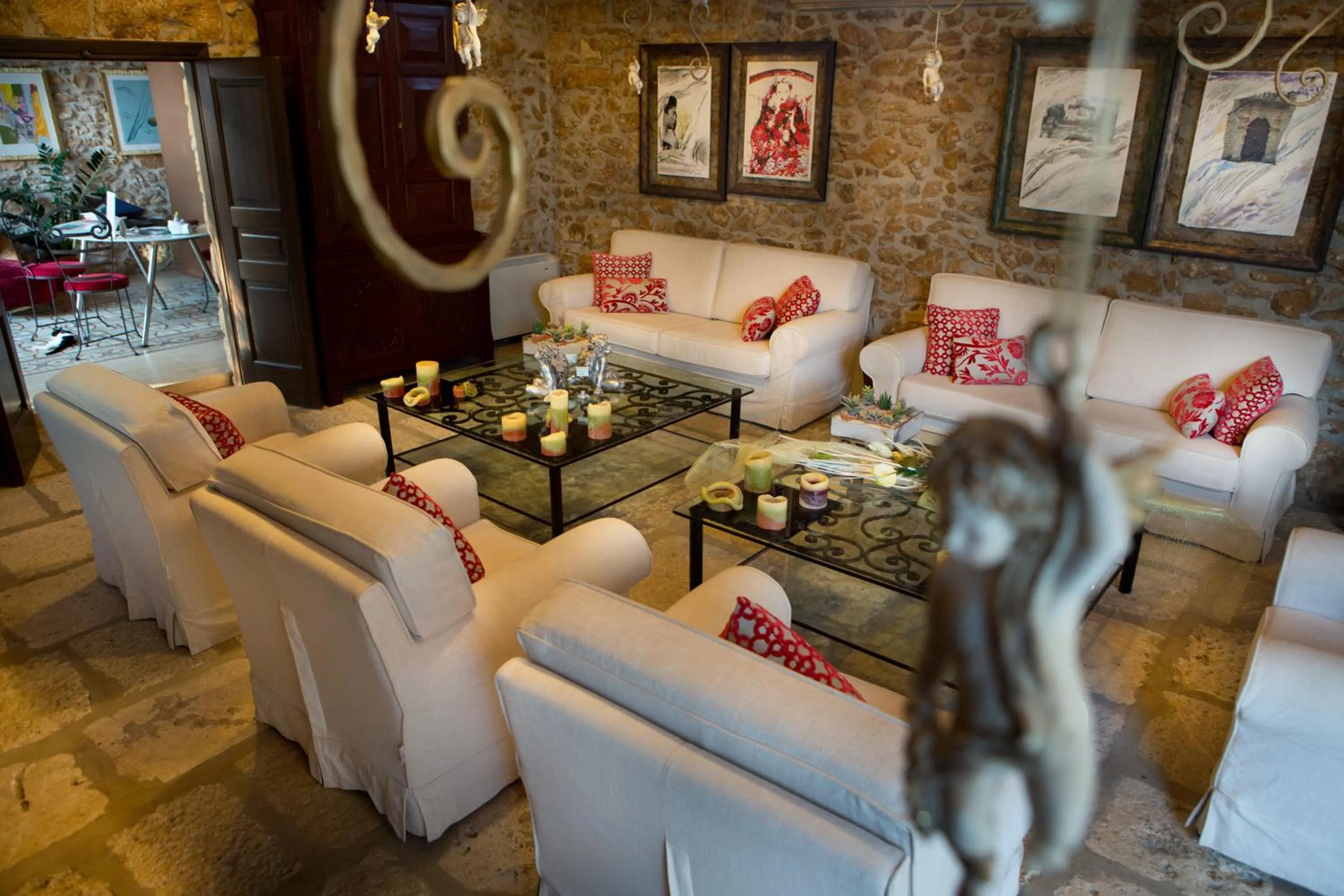Communal lounge/ TV room in Borgo degli Angeli Wellness & Resort by Le Dhome Sicily