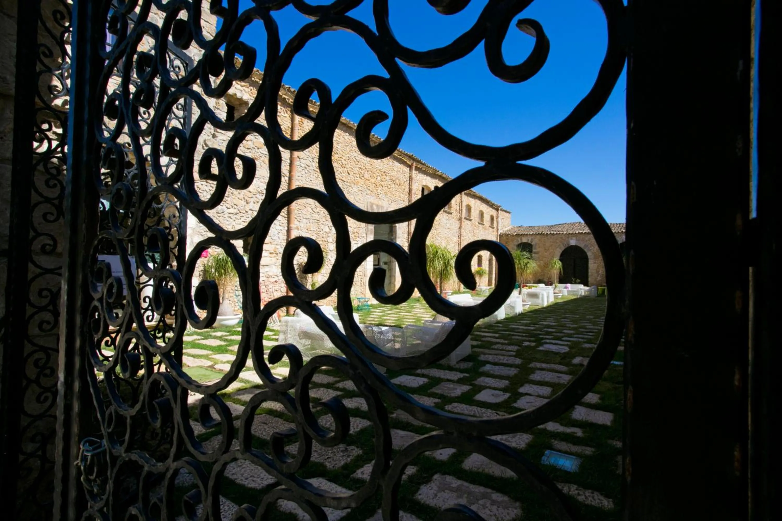 Inner courtyard view in Borgo degli Angeli Wellness & Resort by Le Dhome Sicily