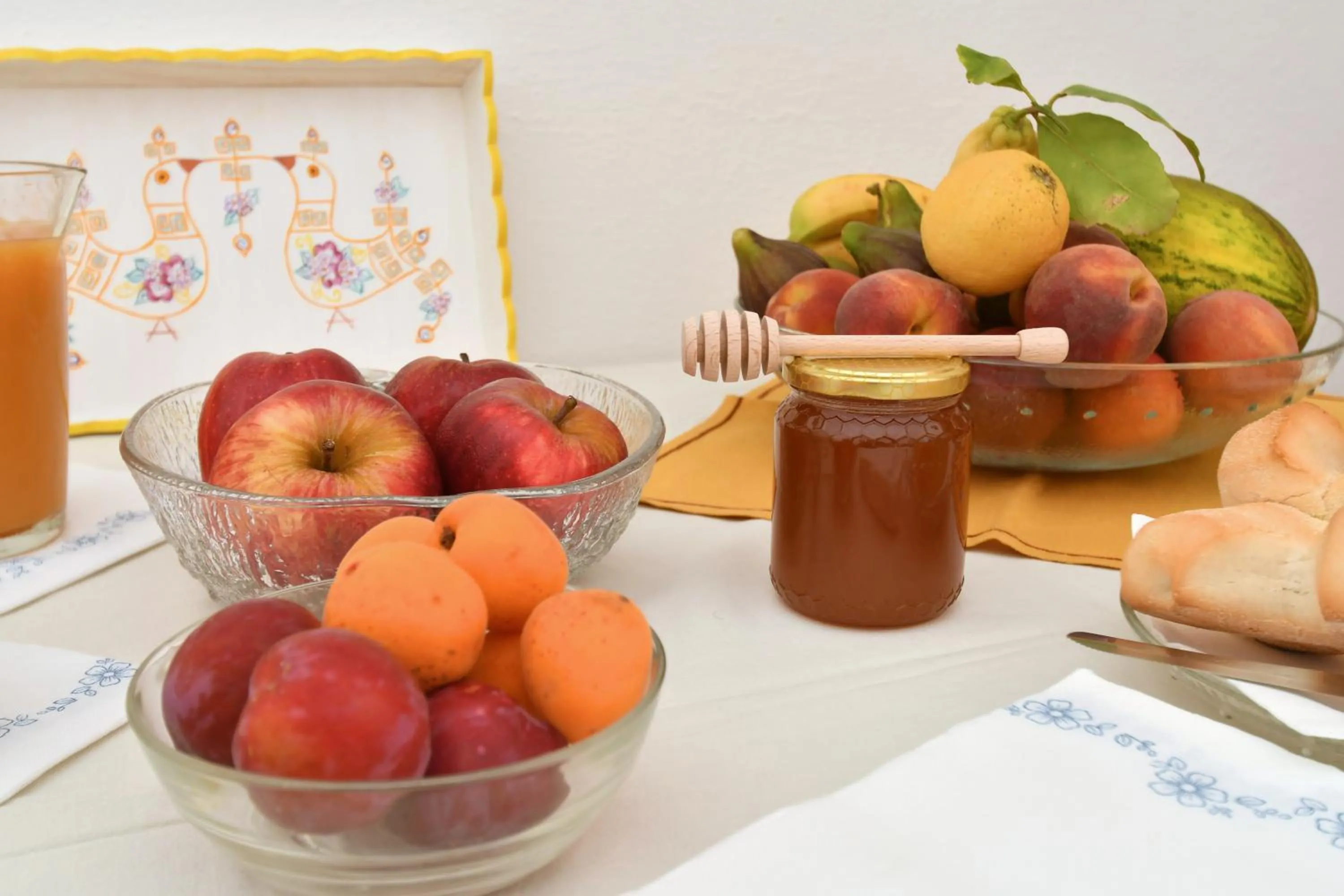 Communal lounge/ TV room in B&B Sa domo de sos Massaios