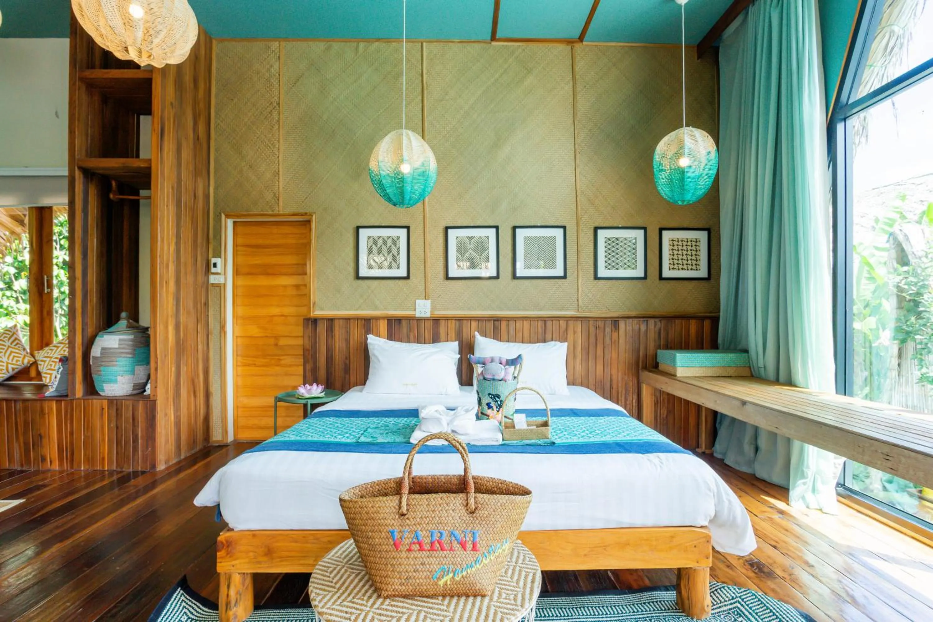 Bed in Varni Homestay