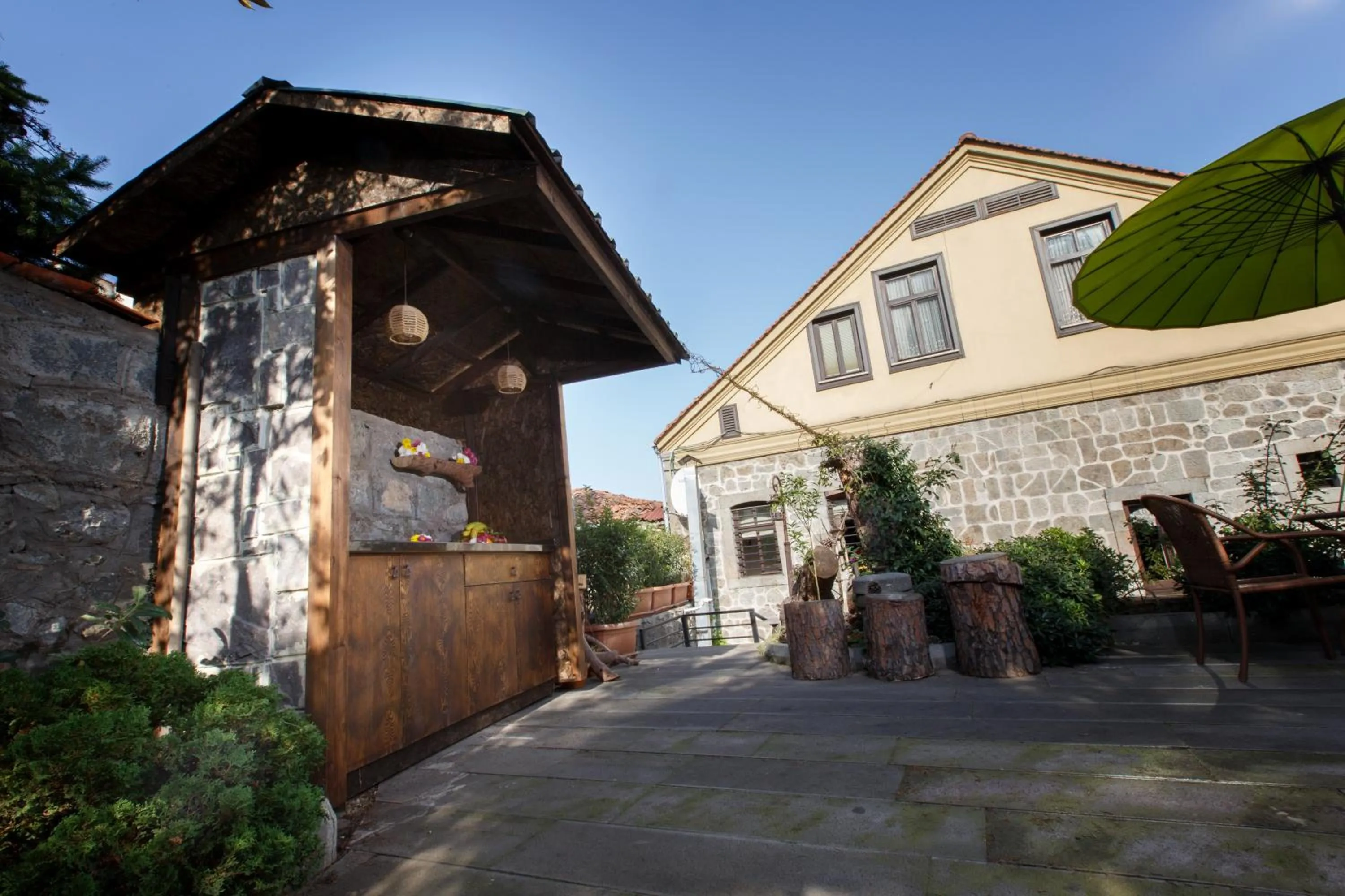Garden in Tahir Aga Konagi Hotel
