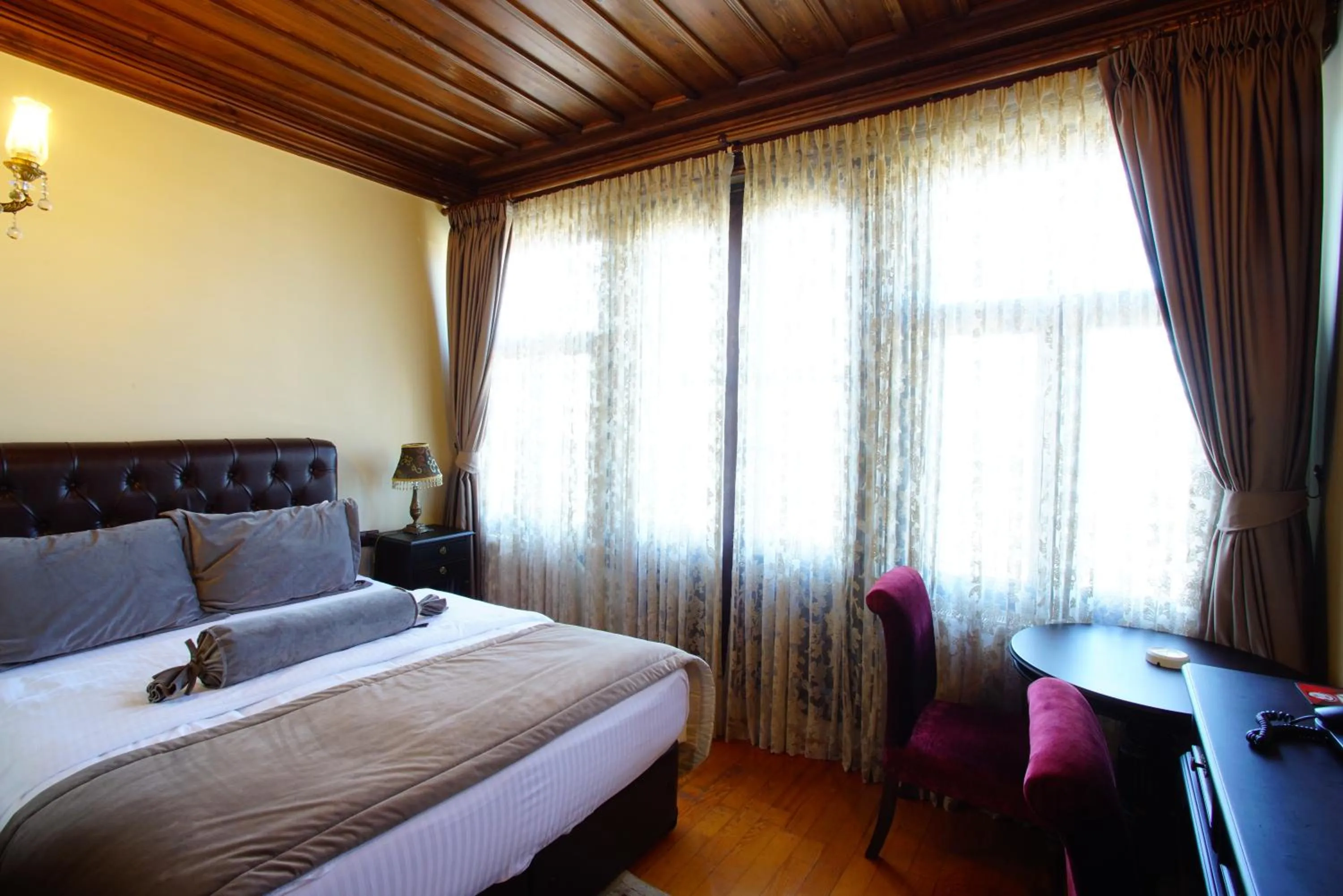 Photo of the whole room, Bed in Tahir Aga Konagi Hotel