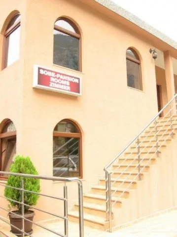 Property building in ROOMS & APARTMENTS DOBROTSKI DVORI