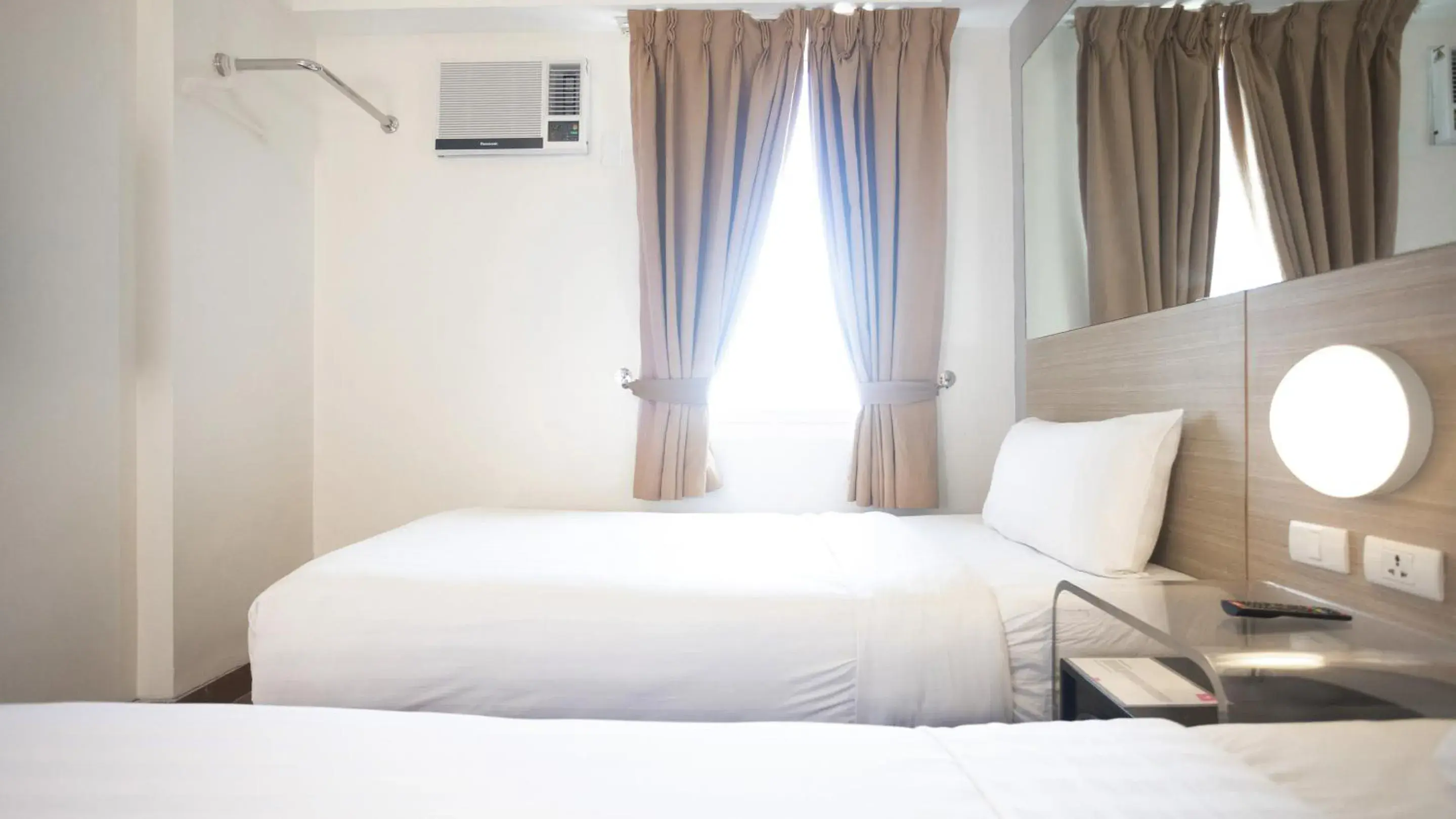 air conditioner, Bed in Red Planet Cebu air conditioner, Bed in Red Planet Cebu