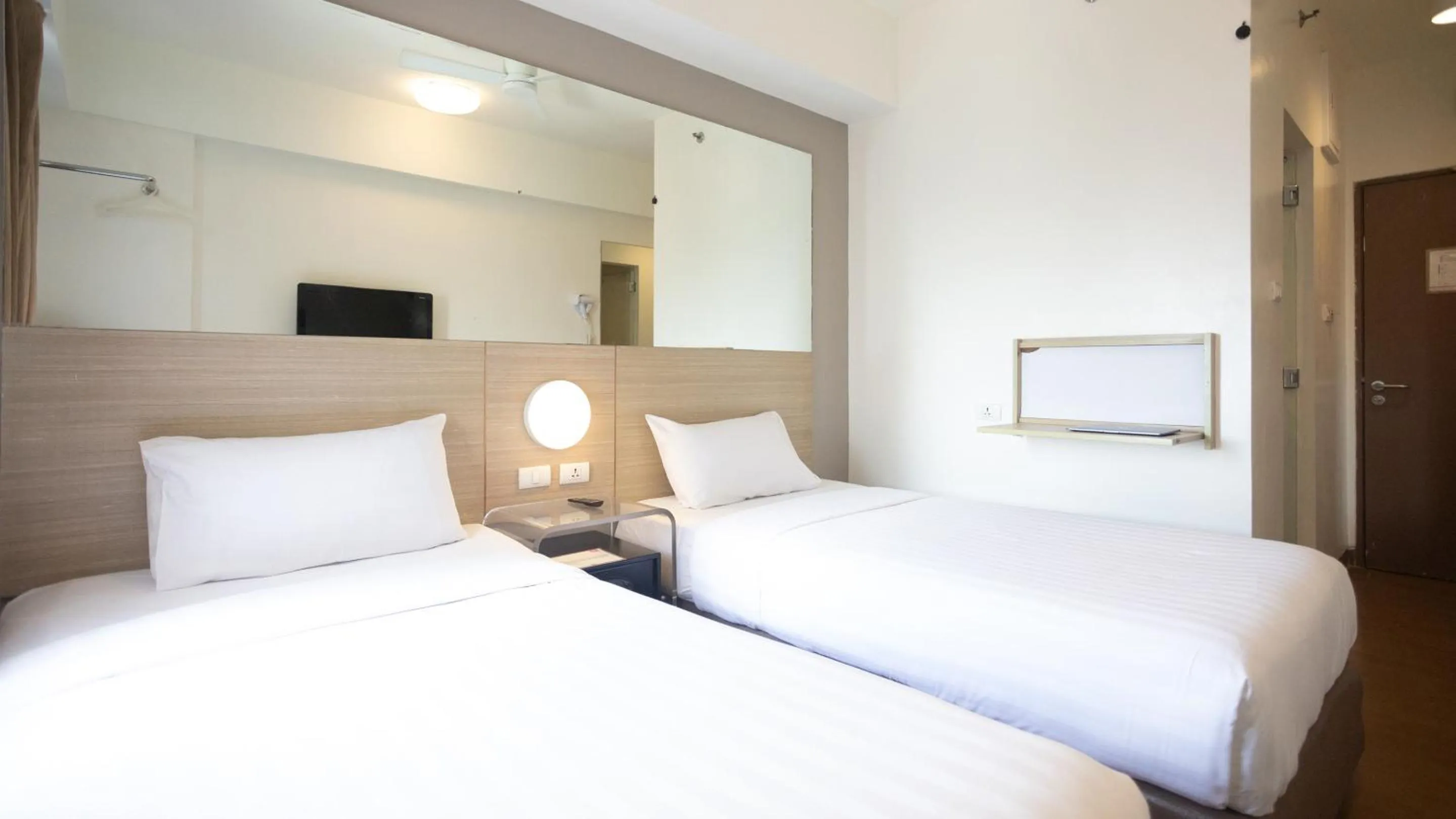 Bed in Red Planet Cebu