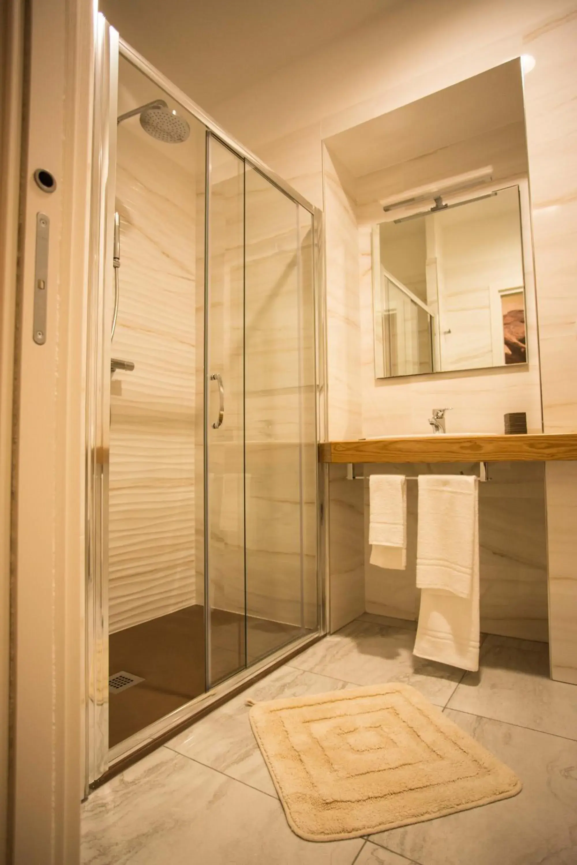 Deluxe Double Room with Balcony - single occupancy in Le Affacciate Bruzie Home Guest House Deluxe Double Room with Balcony - single occupancy in Le Affacciate Bruzie Home Guest House
