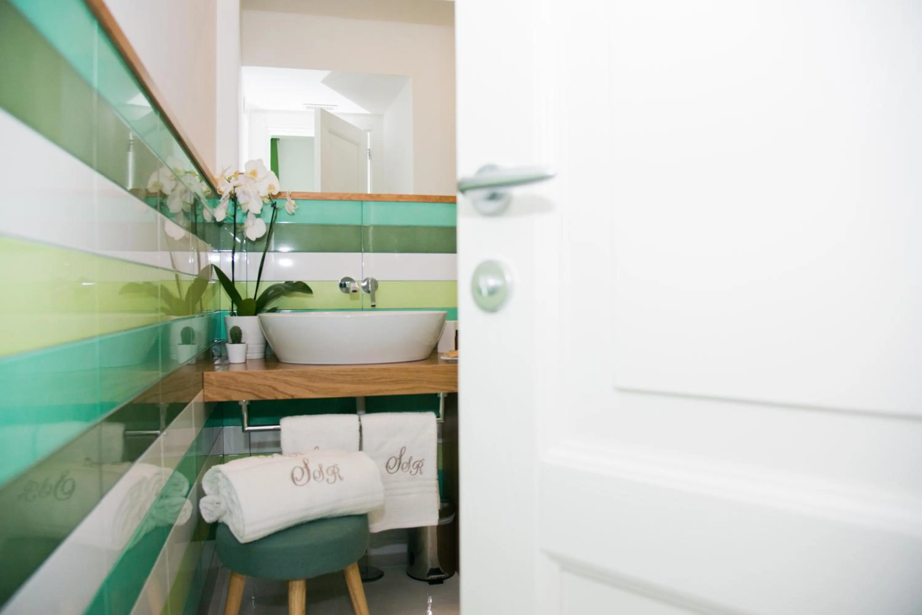 Bathroom in Sorrento Stylish Rooms