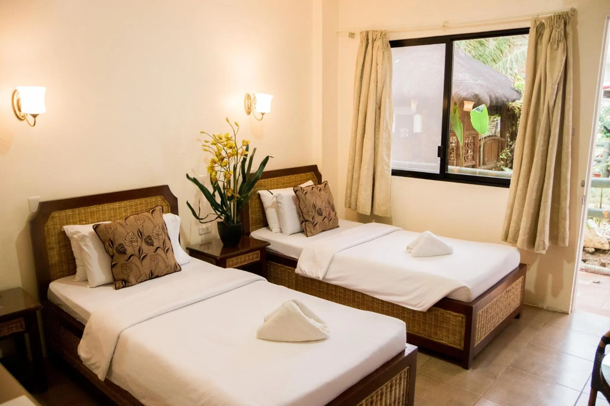 Bed in Marick Beach Resort