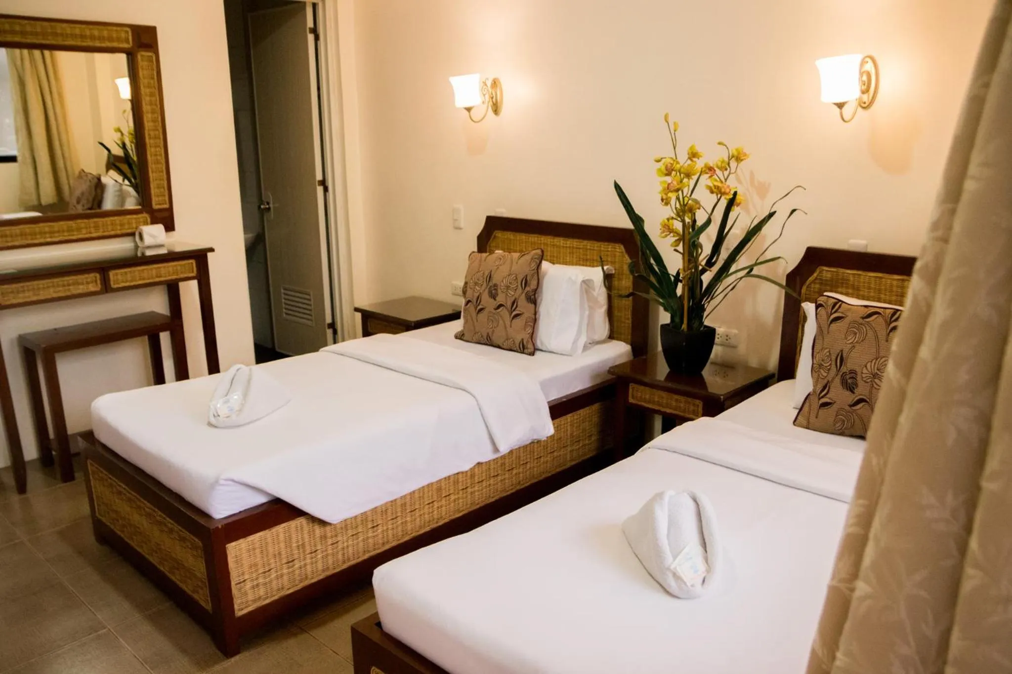 Bed in Marick Beach Resort