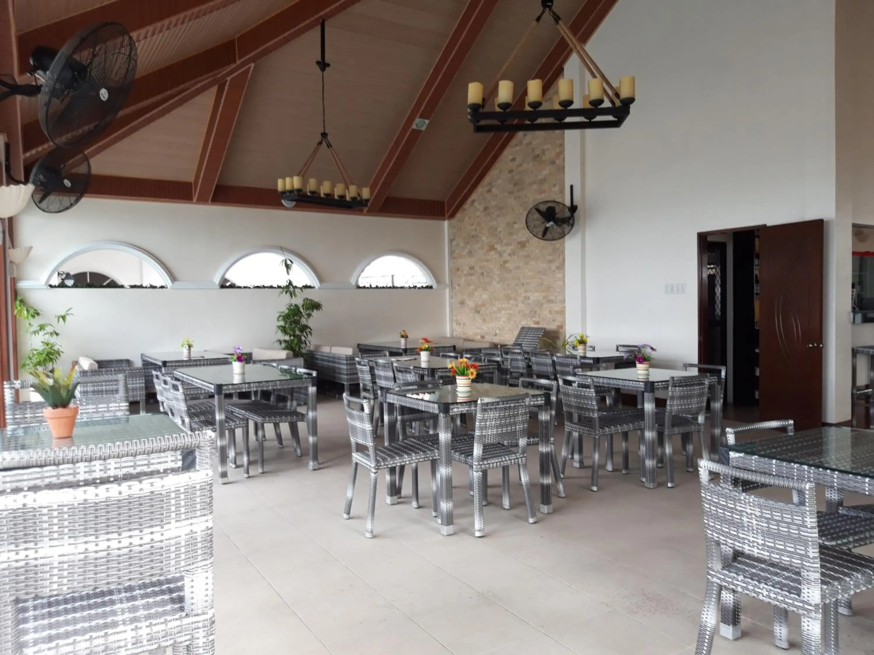 Restaurant/places to eat in Marick Beach Resort Restaurant/places to eat in Marick Beach Resort