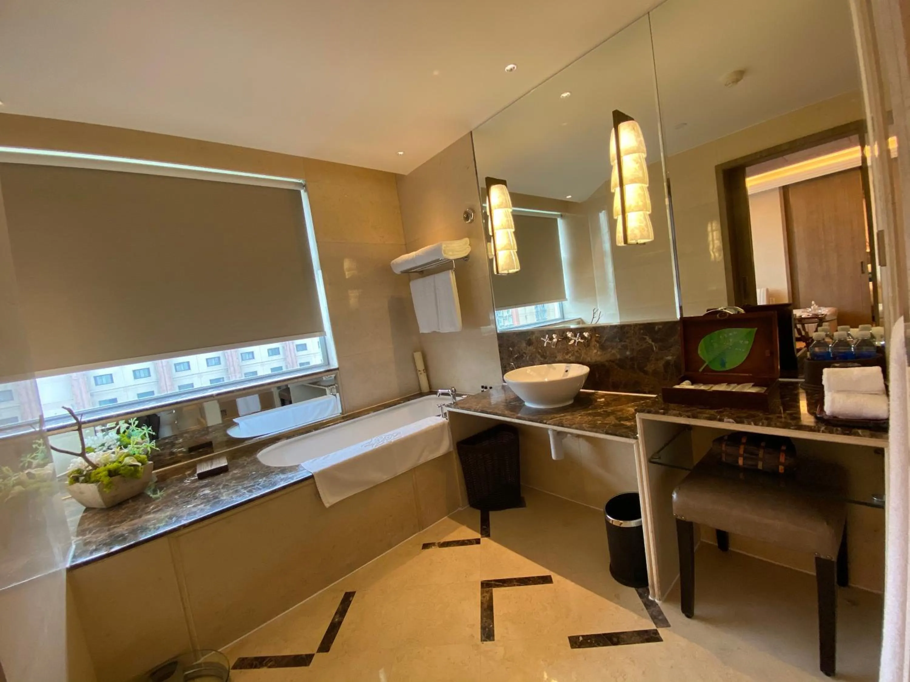 Bathroom in Chengdu Tibetan Hotel